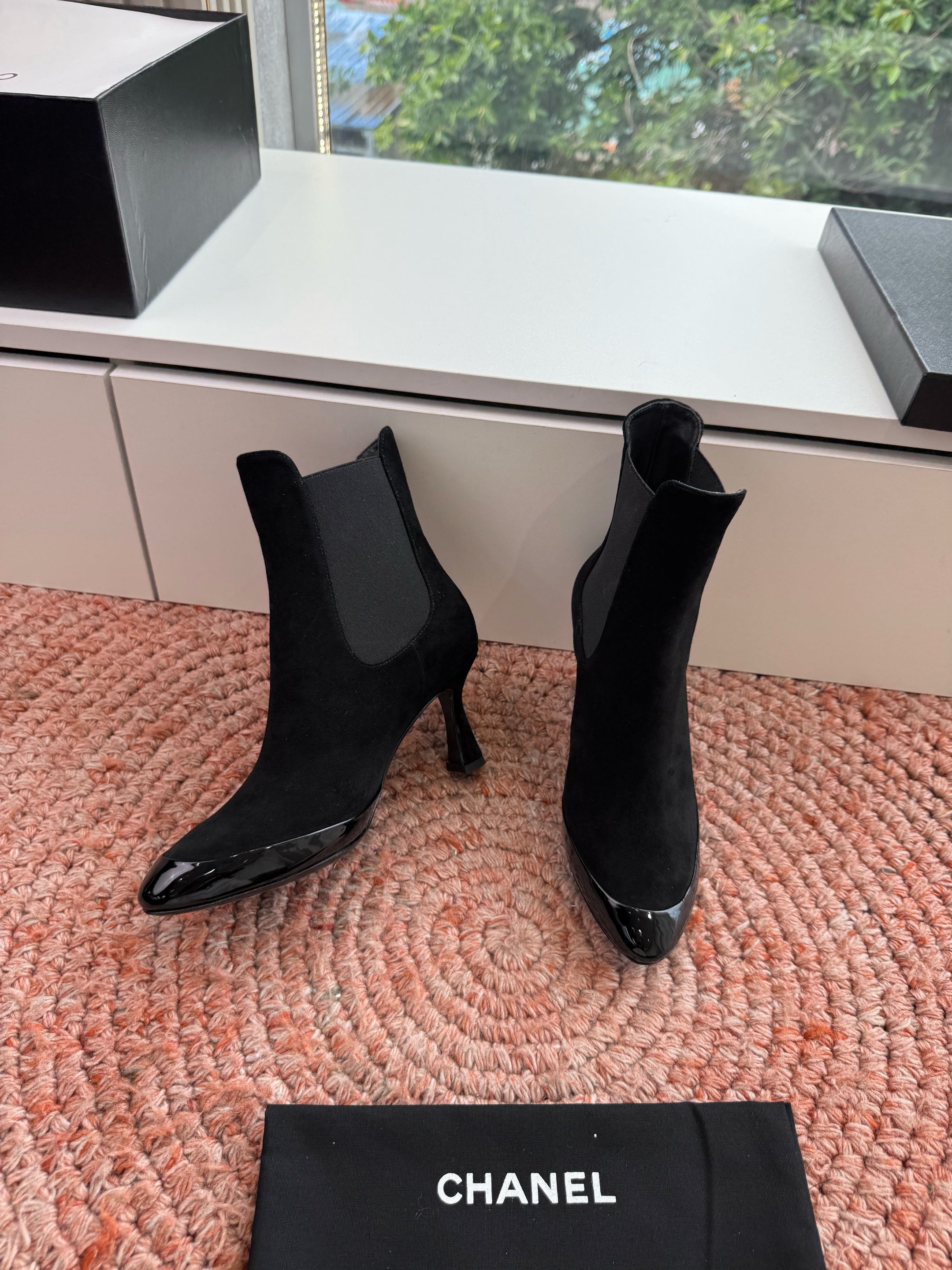 CC 26s Boot Black Suede Patent Leather 916020