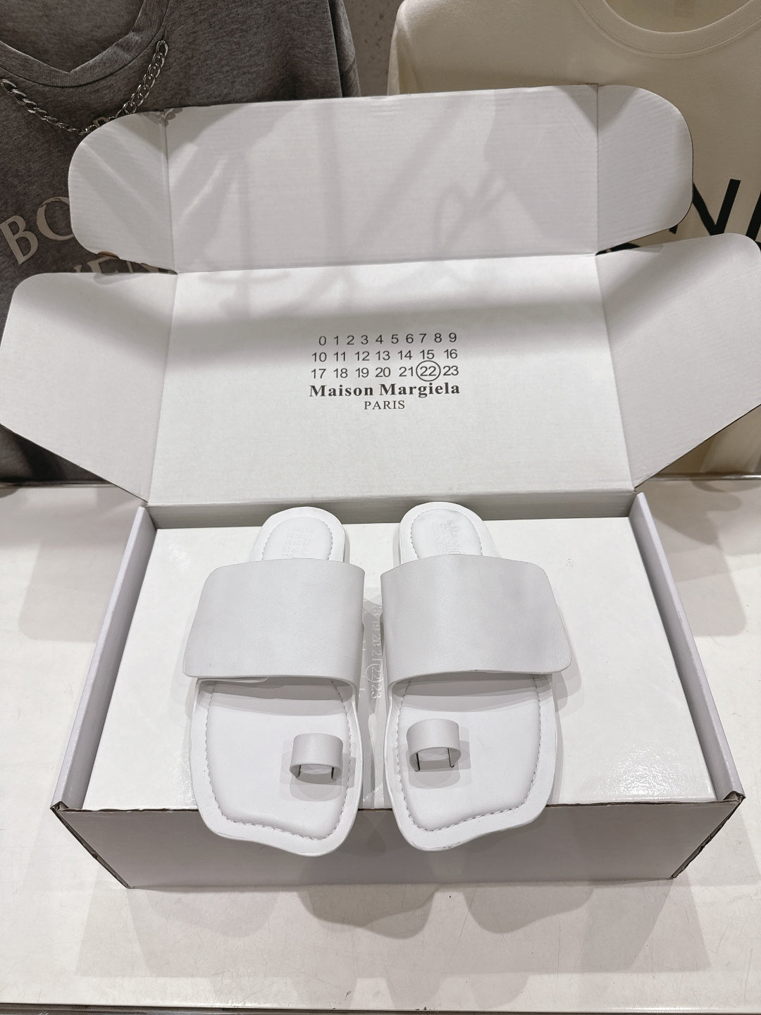 MM6 Flat Flip-Flops White Cowhide 896510