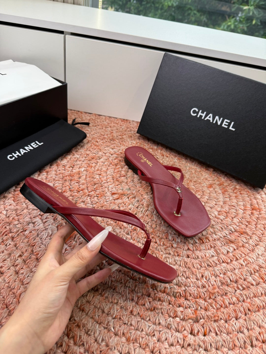 CC 26s Flip-Flops Burgundy Lambskin 934853