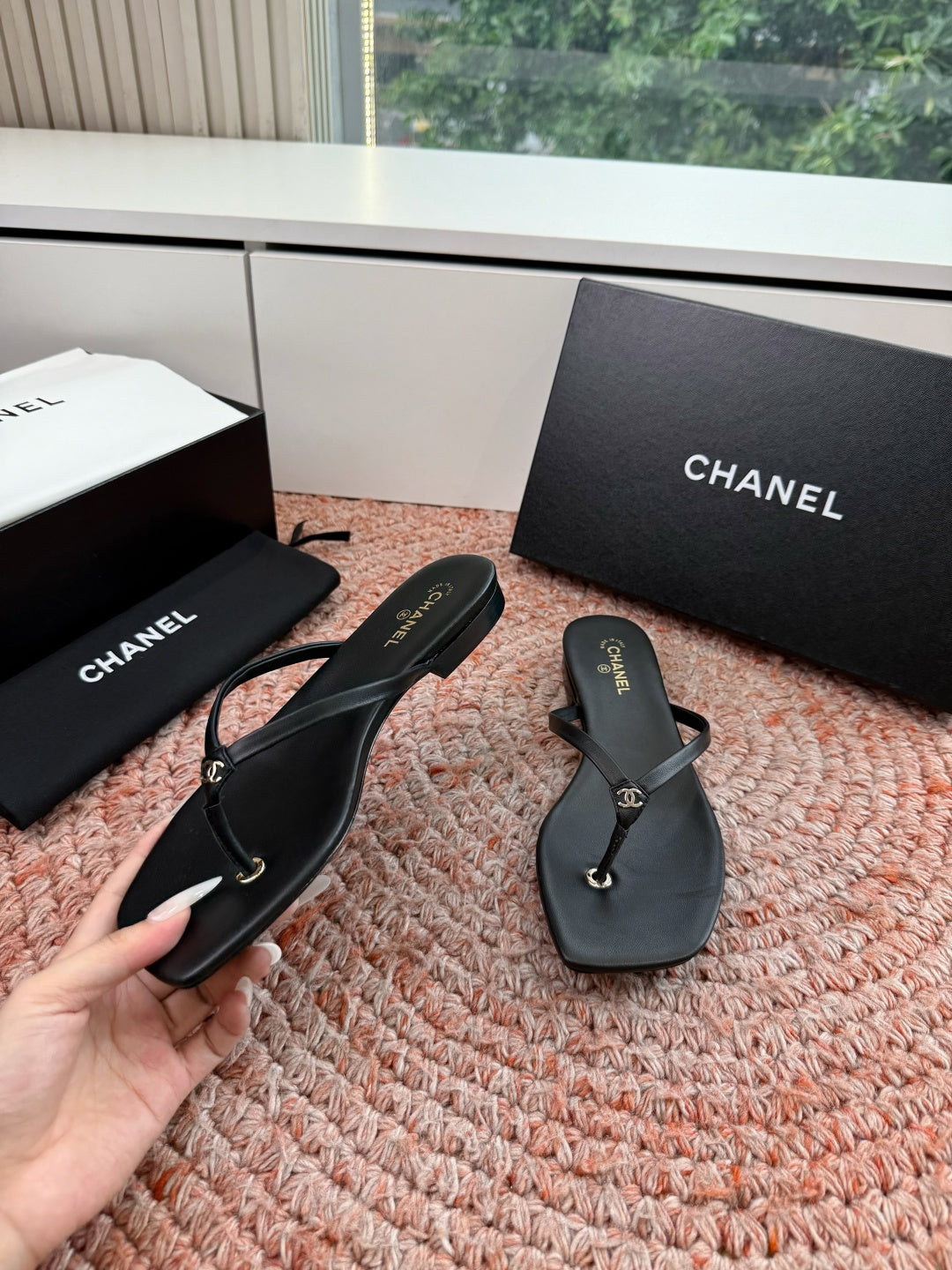 CC 26s Flip-Flops Black Lambskin 934855