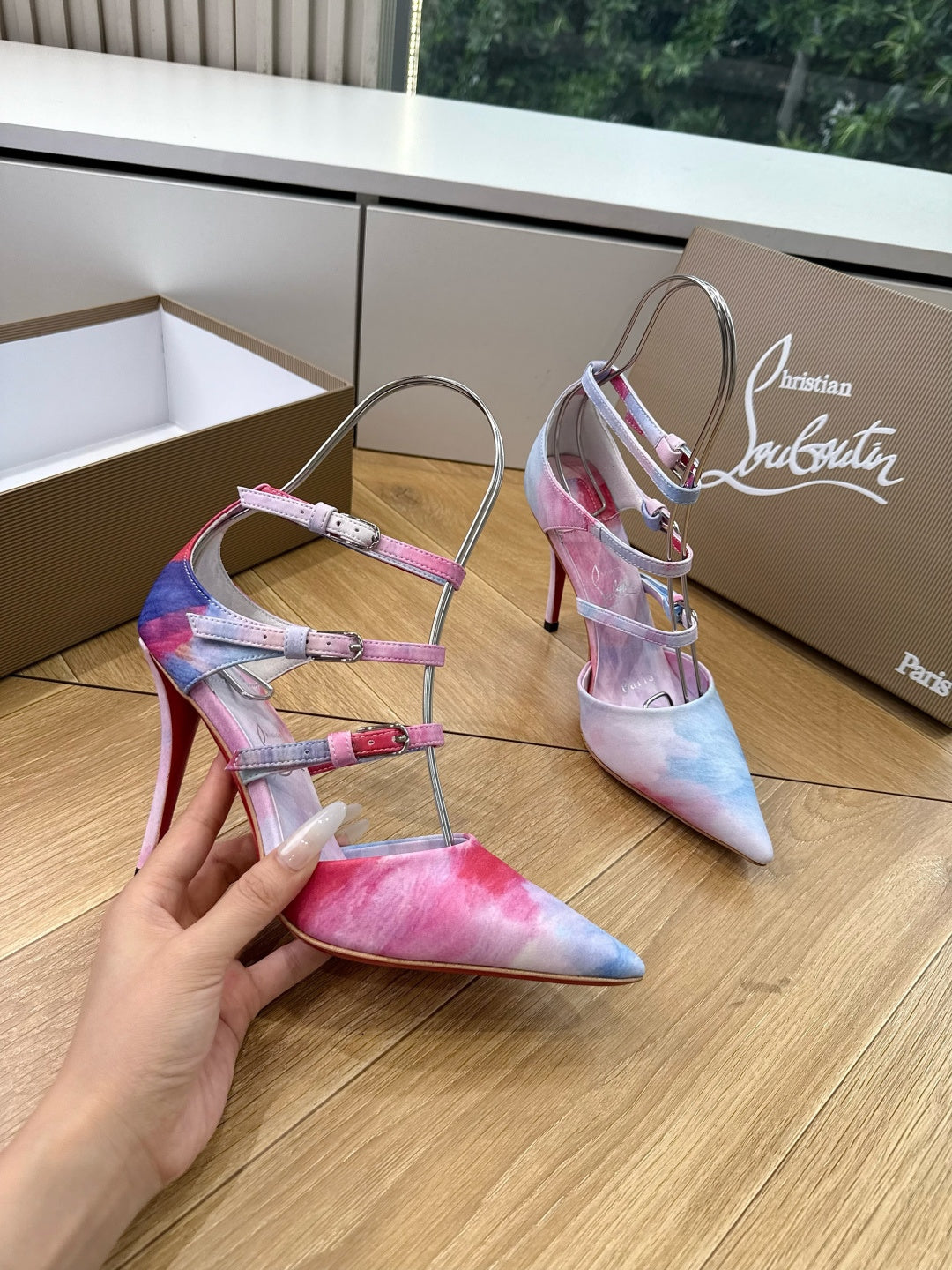 CL 26s Miss Z Pumps Colorful Leather Satin 932666