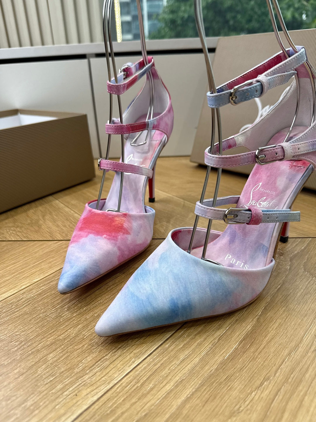 CL 26s Miss Z Pumps Colorful Leather Satin 932666