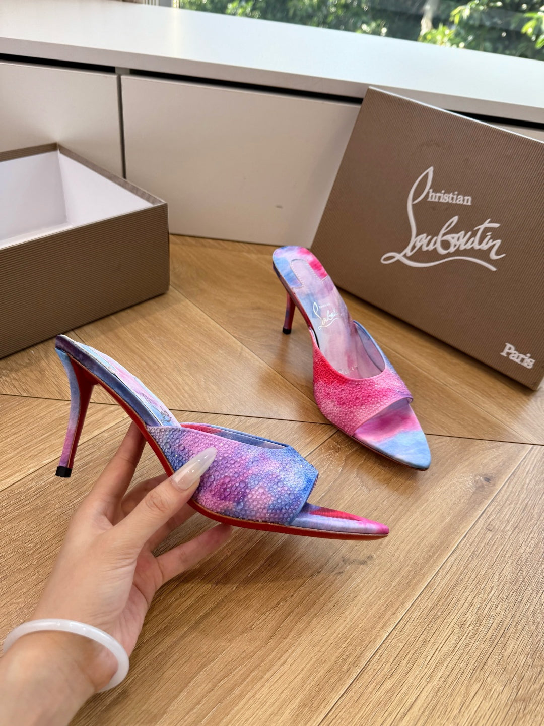 CL 26s Miss Z Mule Colorful Leather Satin 932816