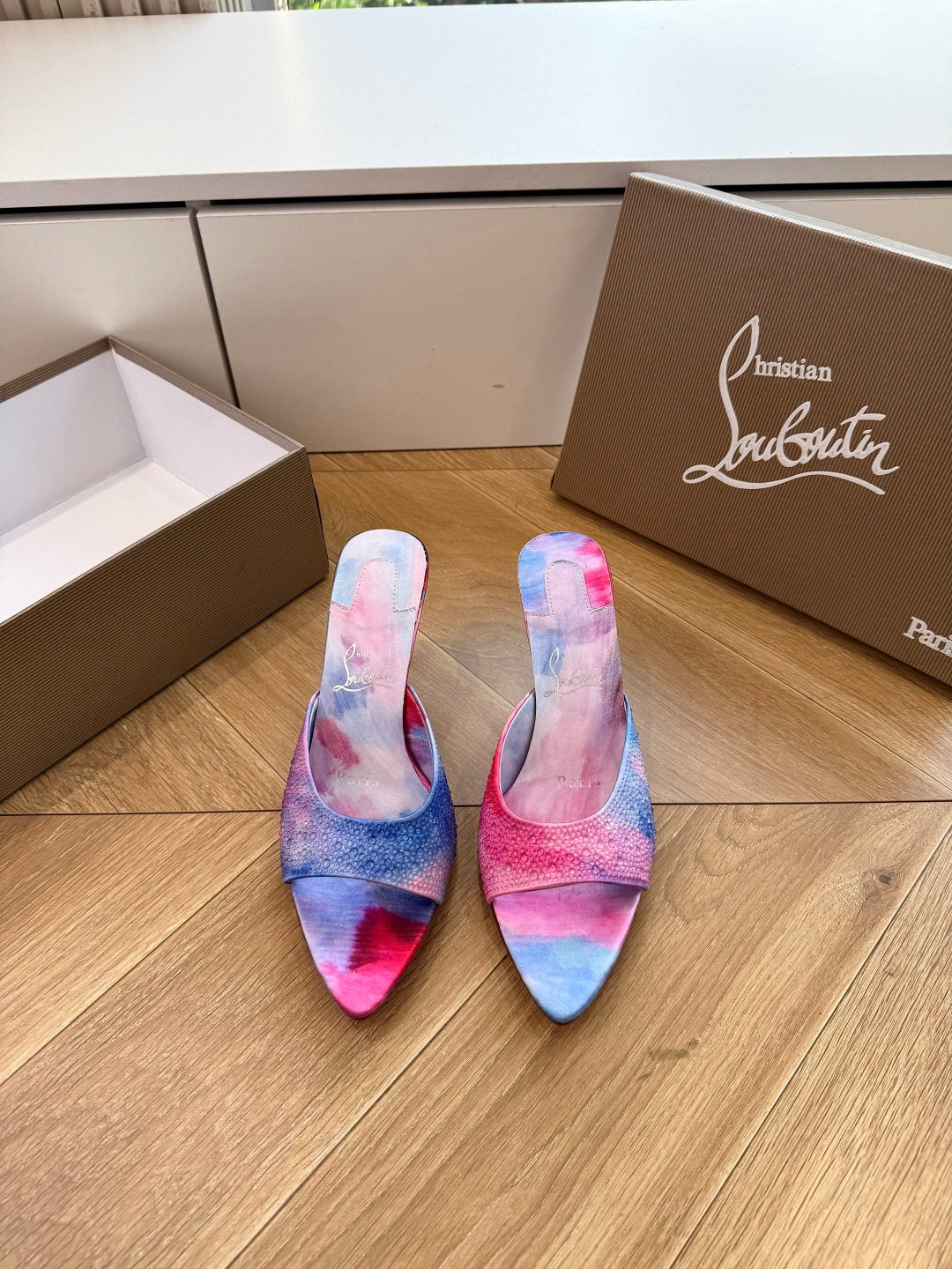 CL 26s Miss Z Mule Colorful Leather Satin 932816