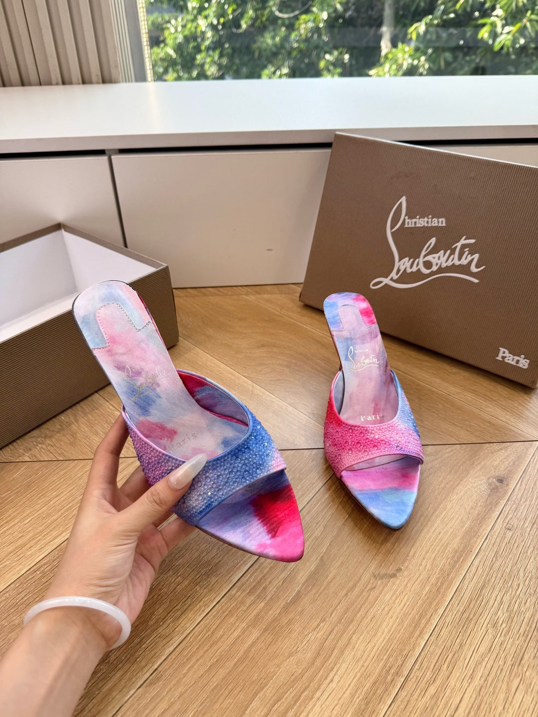 CL 26s Miss Z Mule Colorful Leather Satin 932816
