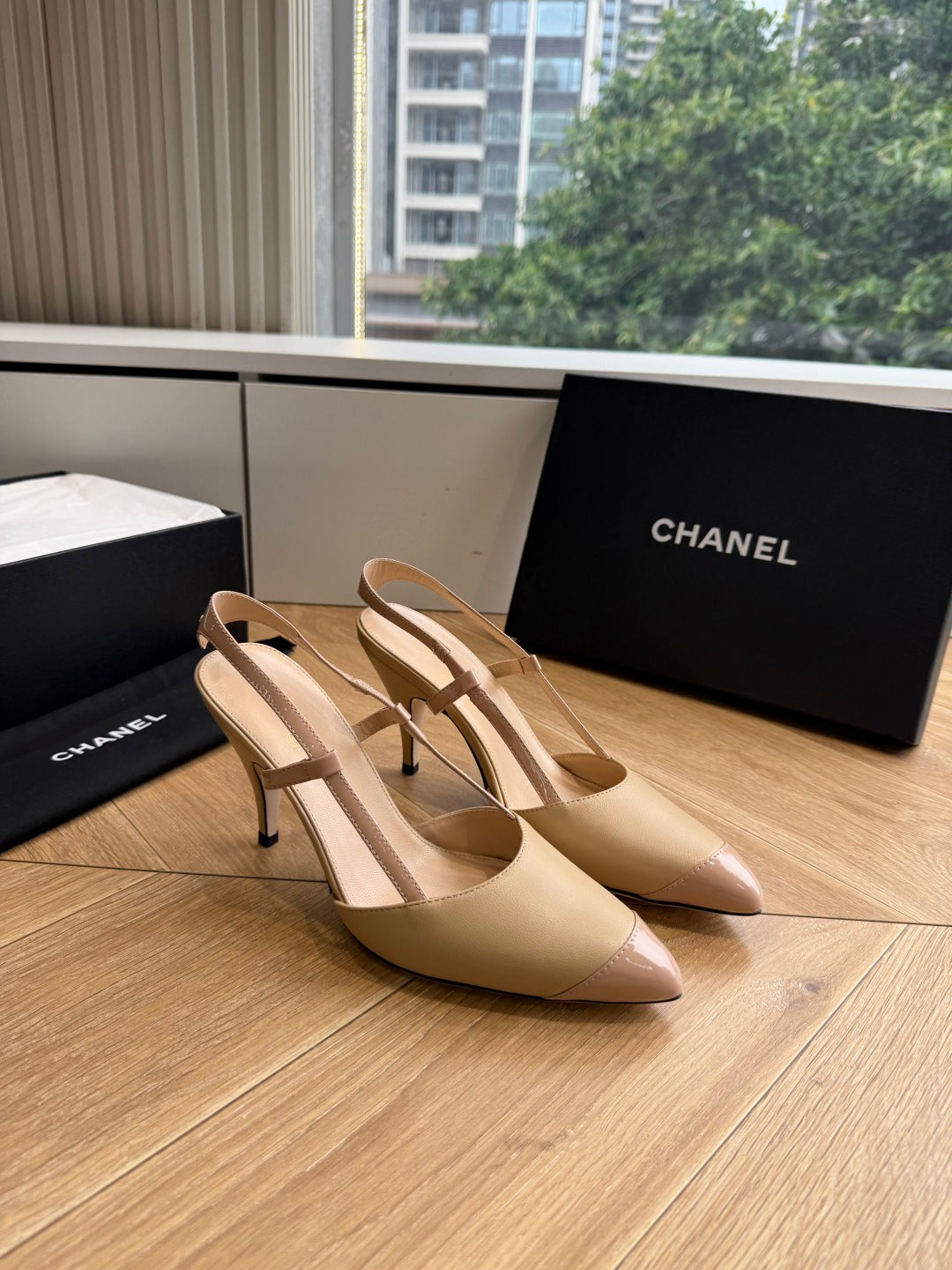 CC 26s Boutique Slingback Beige Suede Patent Leather 933118