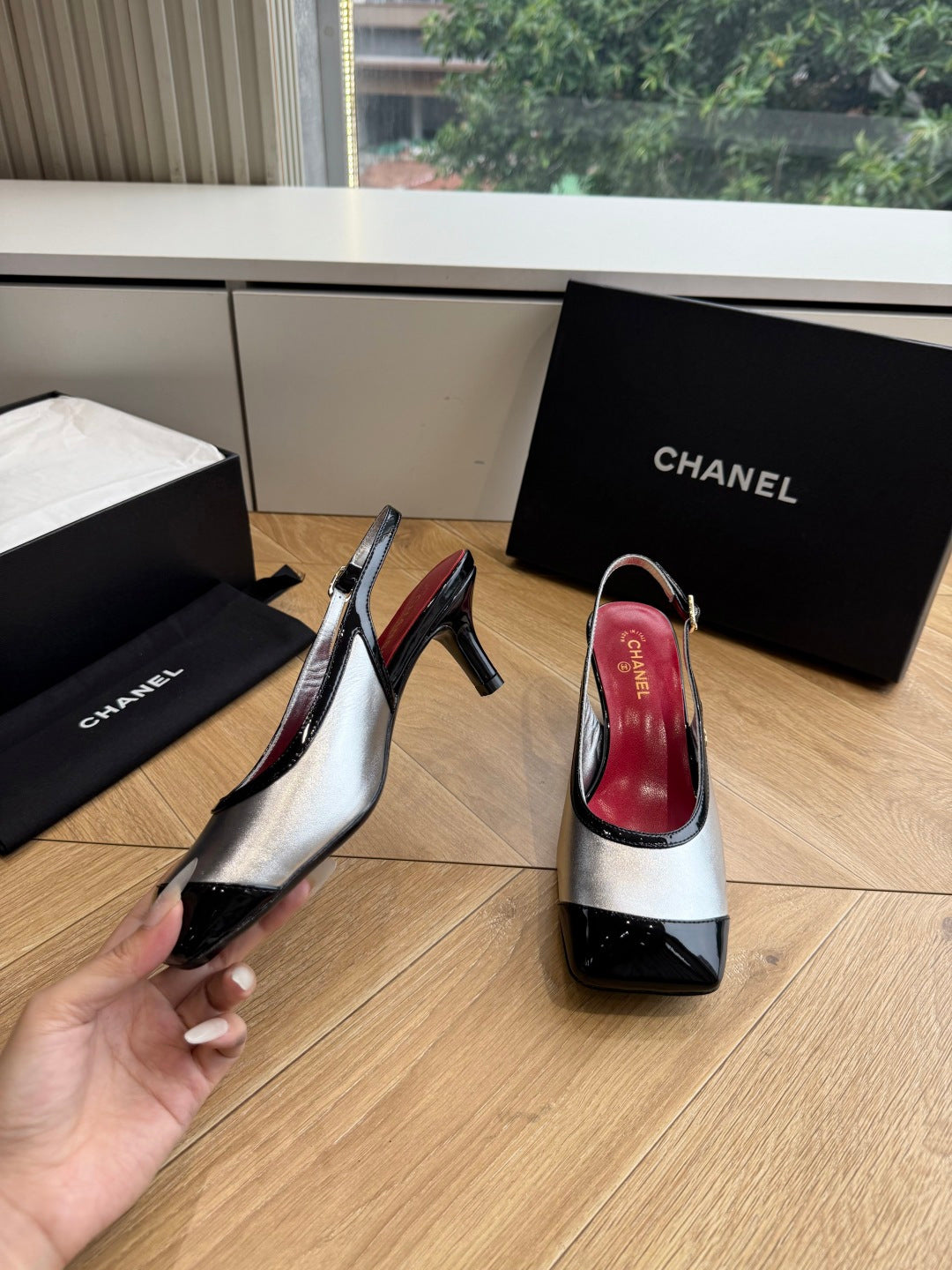 CC 26s Slingback Sliver Black Patent Leather 933126