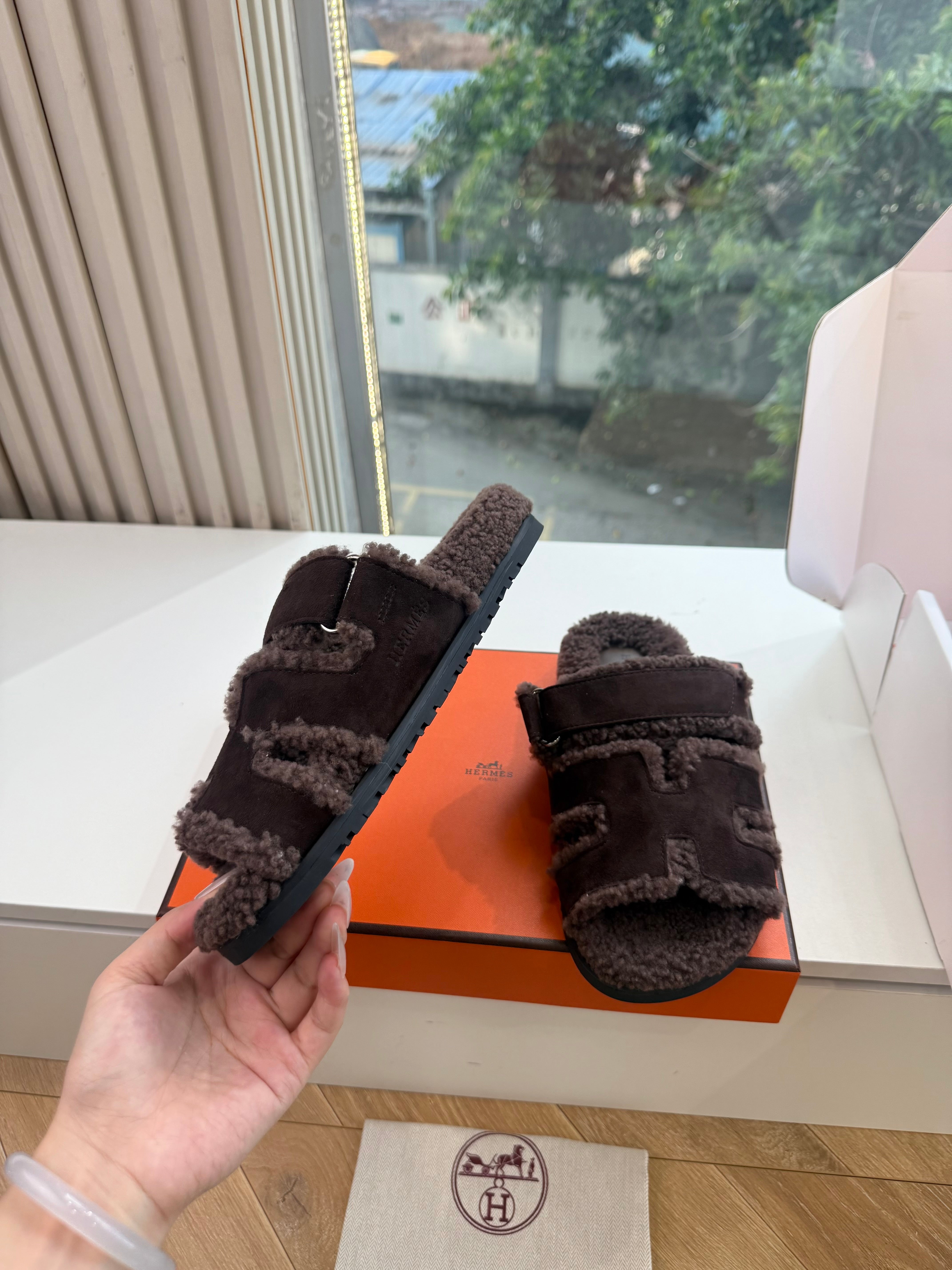 HM Chypre Sandals Chocolat Shearling Suede 967715