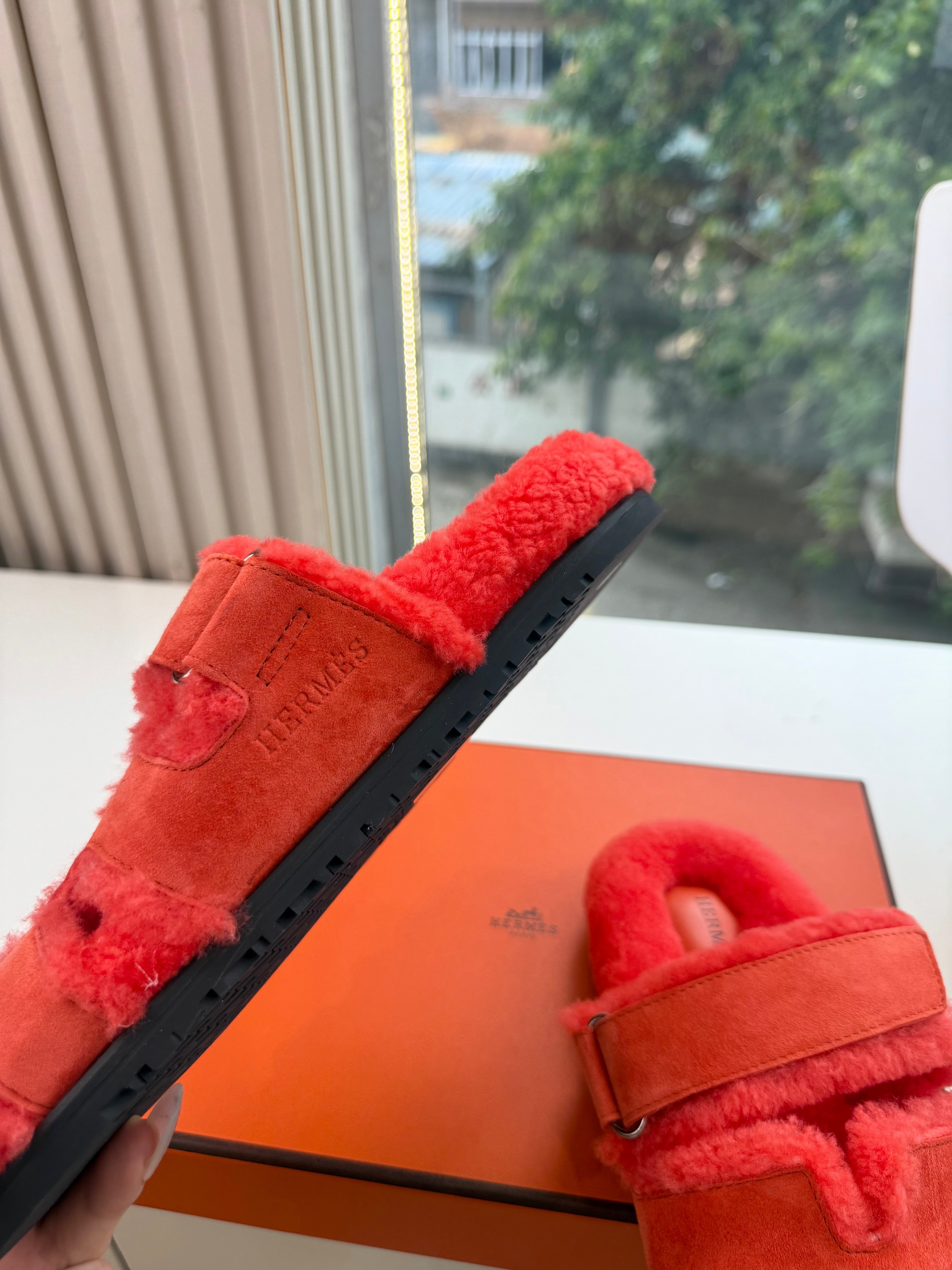HM Chypre Sandals Orange Shearling Suede 967721