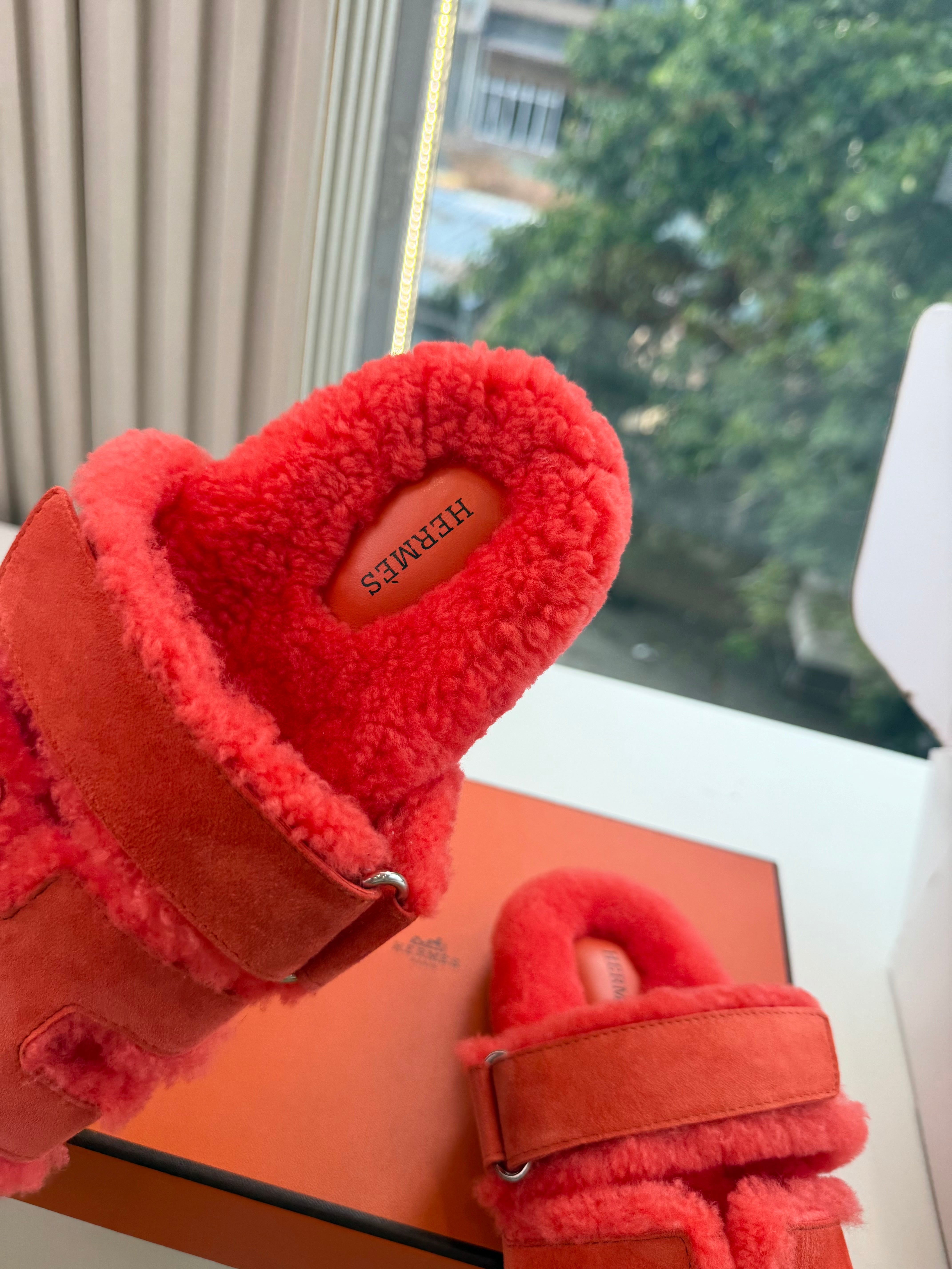 HM Chypre Sandals Orange Shearling Suede 967721