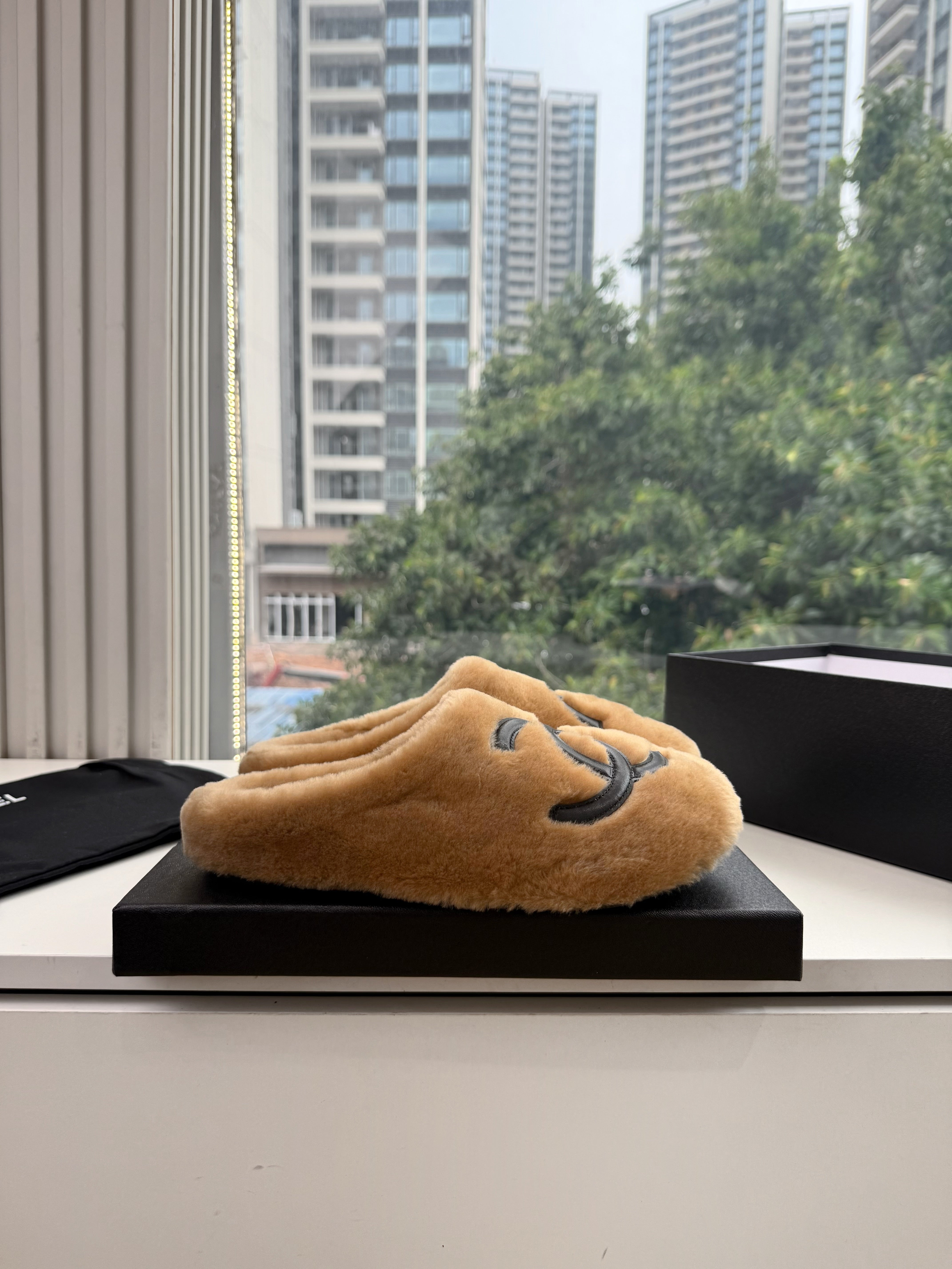 CC 26s Mules Beige Shearling 9675442