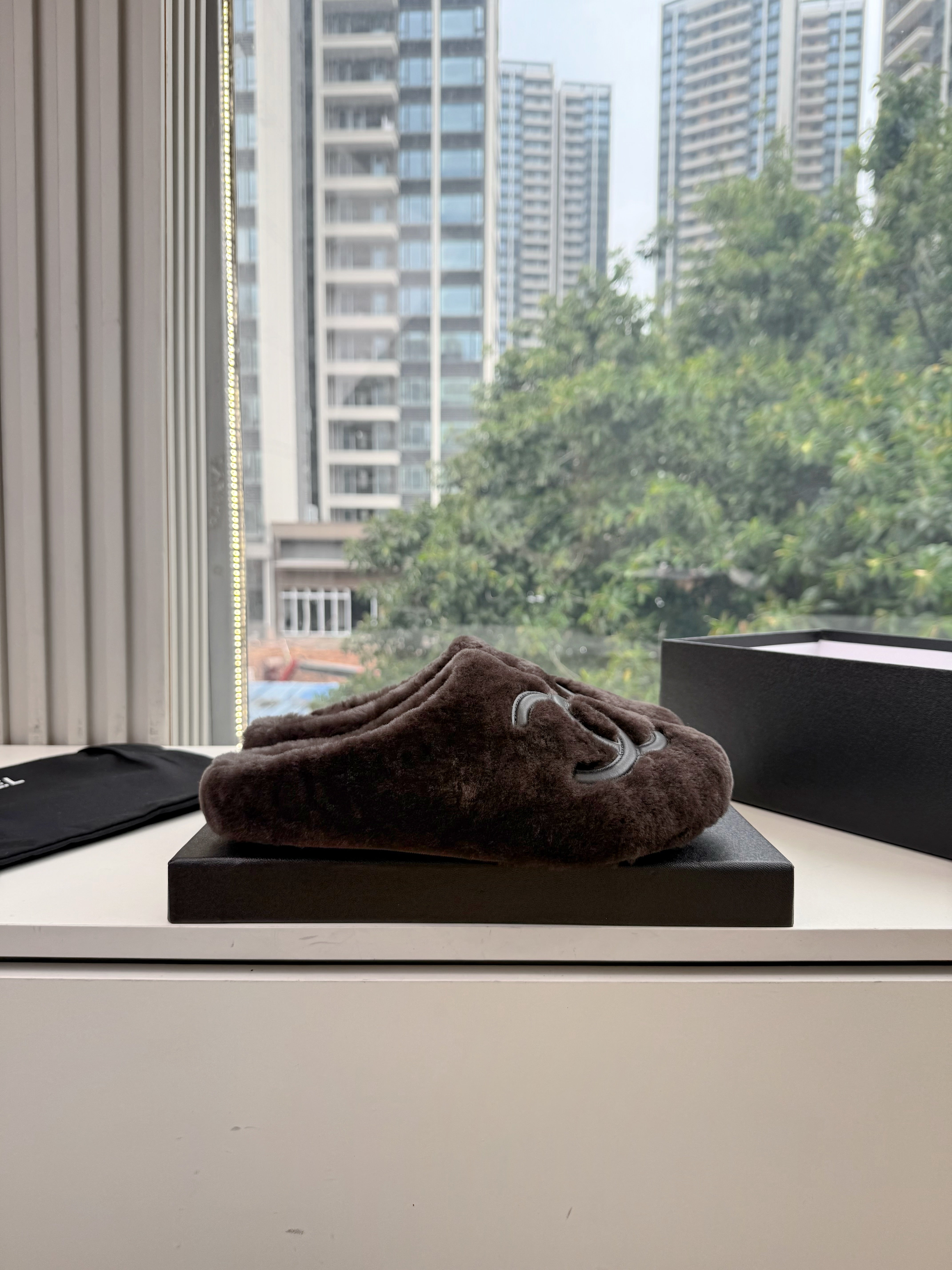 CC 26s Mules Dark Brown Shearling 967543