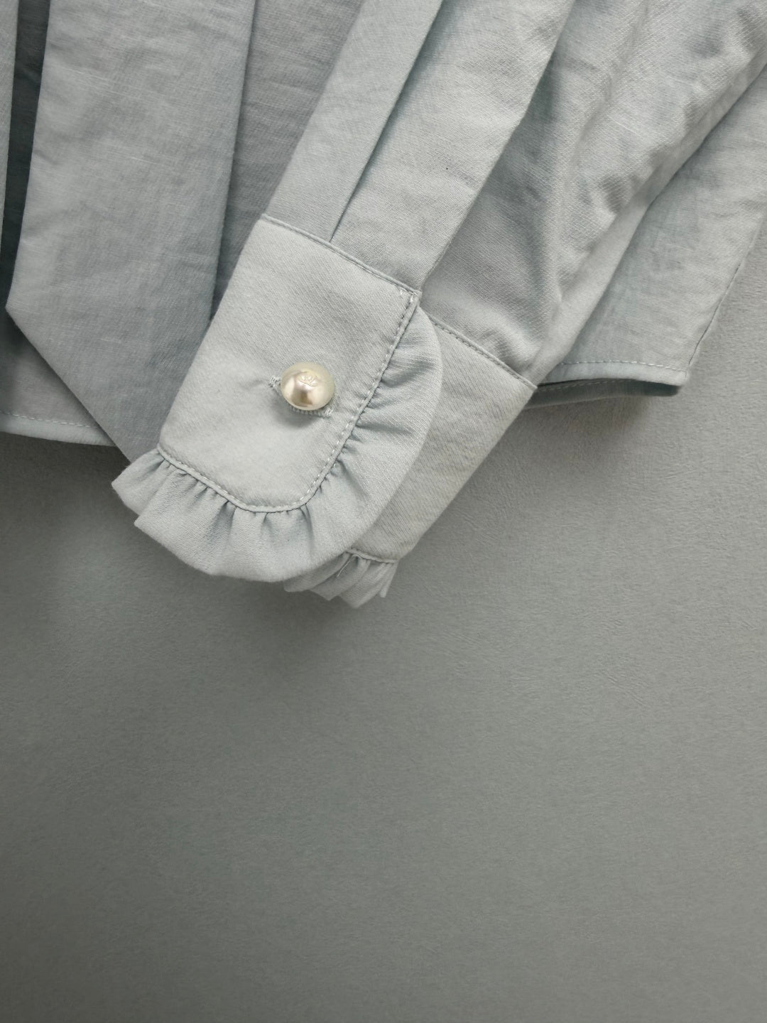 CC 26s Ruffle Oversized Collar Blouse Light Grey Polyester 421386
