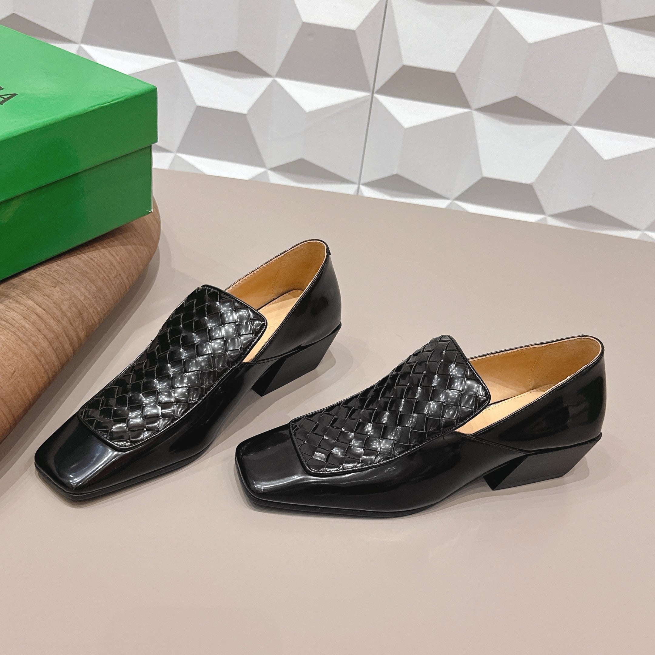 BV Ventura Loafer Loafer 4cm Black Calfskin 613293