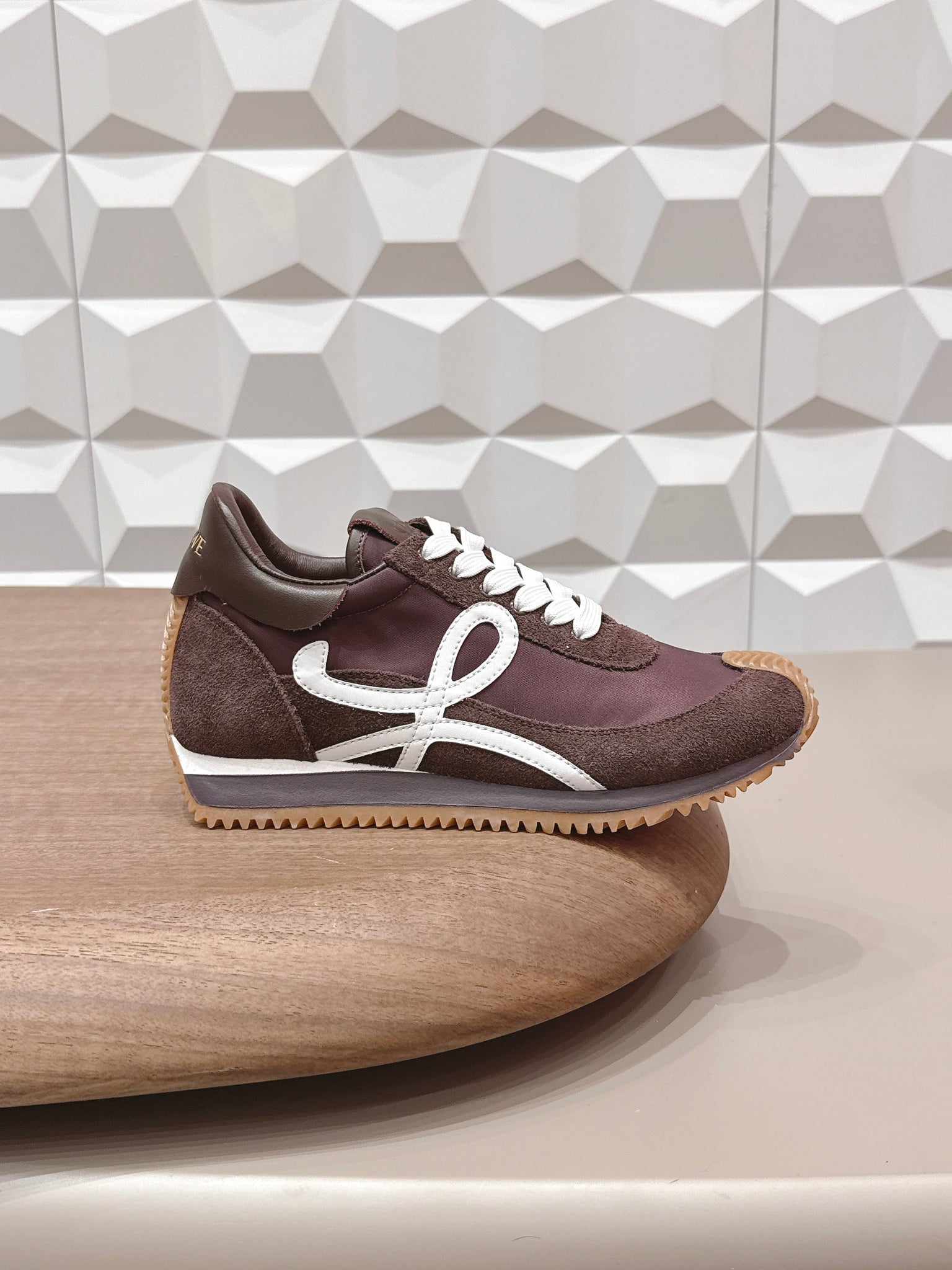 Loewe 26s Flow Runner Sneaker In Dark Brown And White Suede And Calfskin