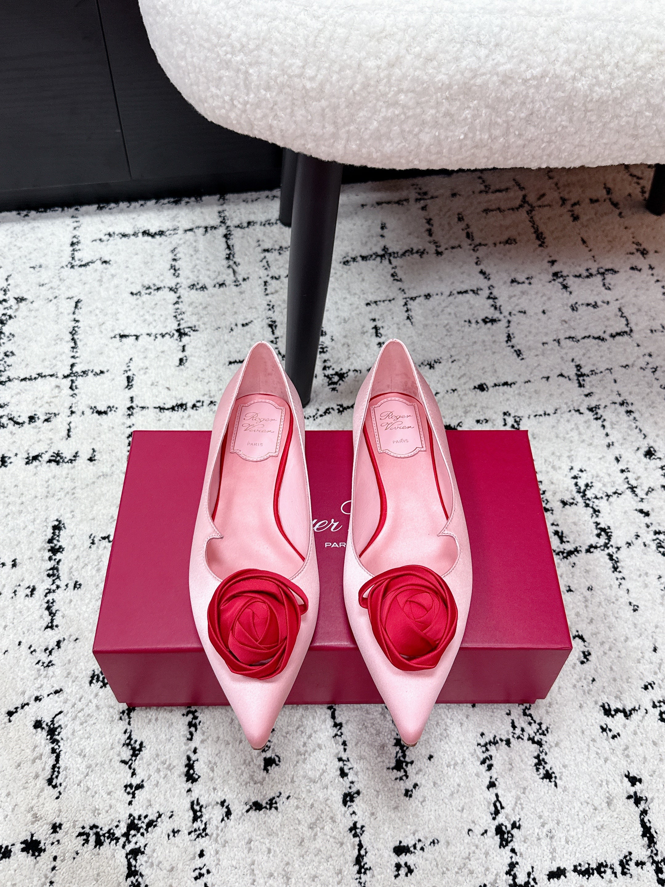 RV Rose Vivier Flower Slingback Flat Pink Red  Satin 617286