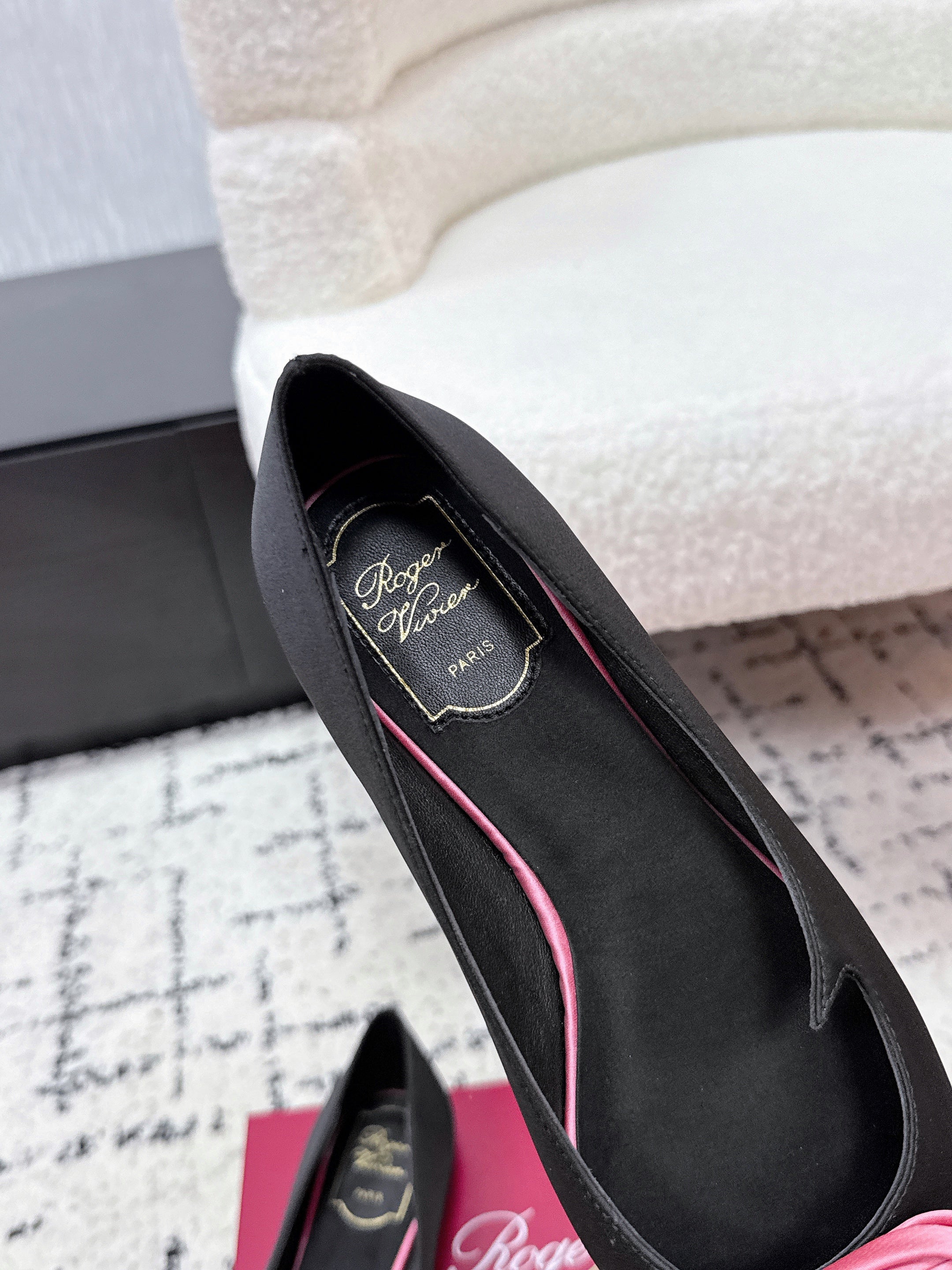 RV Rose Vivier Flower Slingback Flat Black Pink Satin 617289