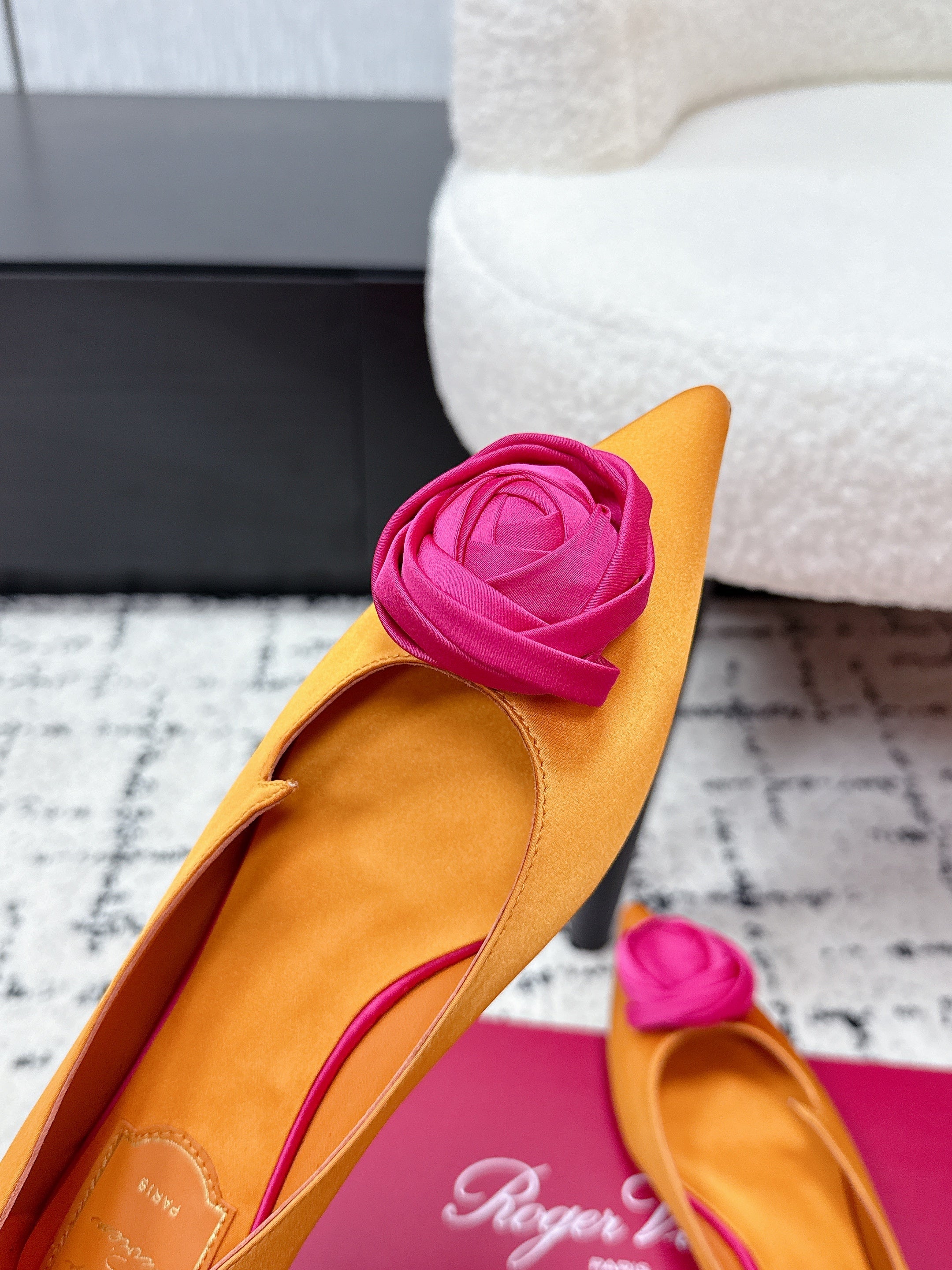 RV Rose Vivier Flower Slingback Flat Orange Pink Satin 617290