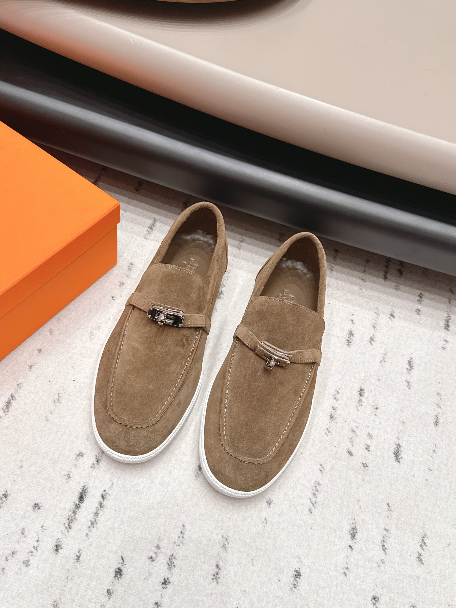HM 26s Kelly Paris Loafers Brown Suede Silver Hardware