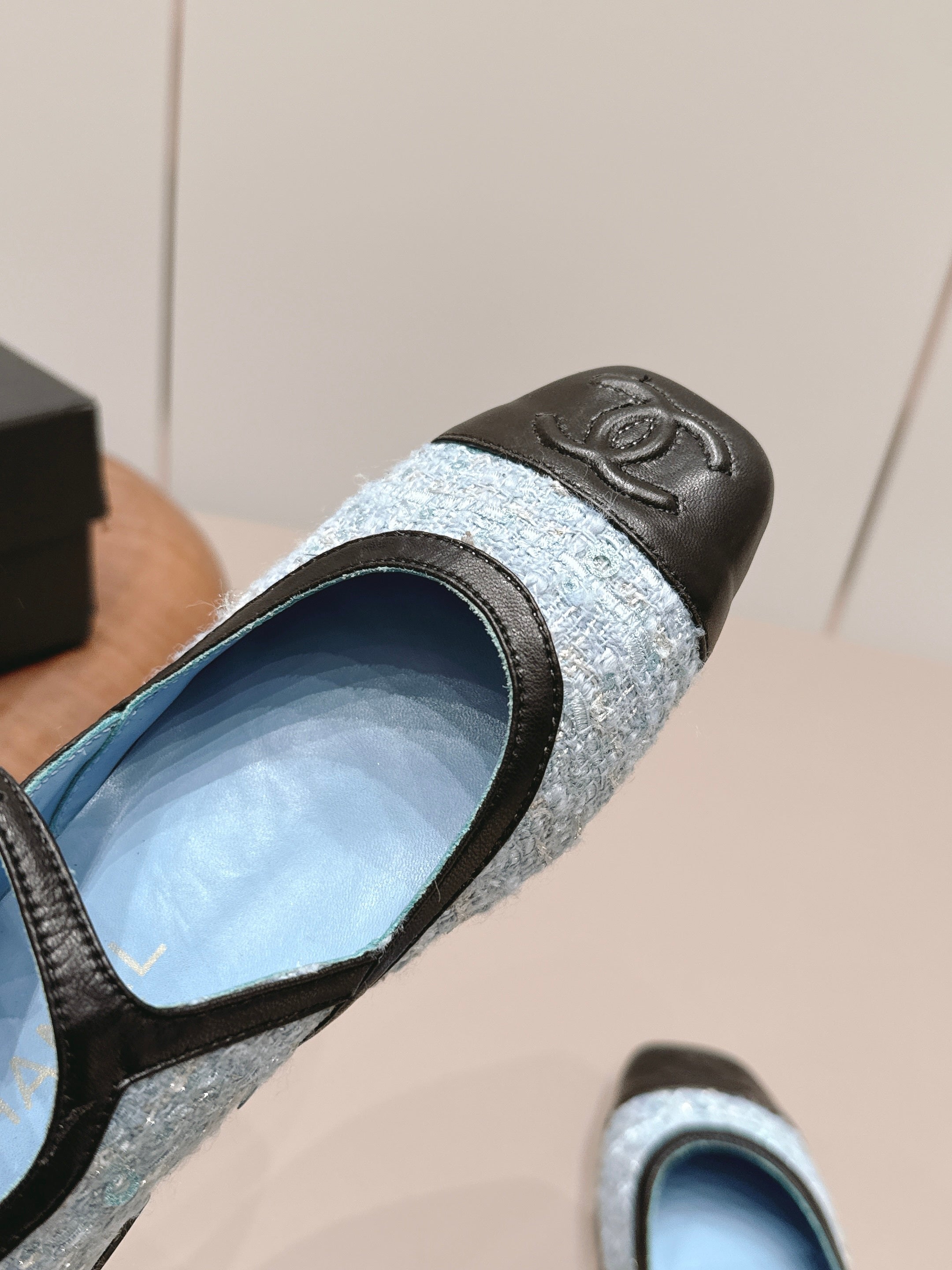CC 26s Square-toe Ballet Flat Black Blue Sheepskin 875987