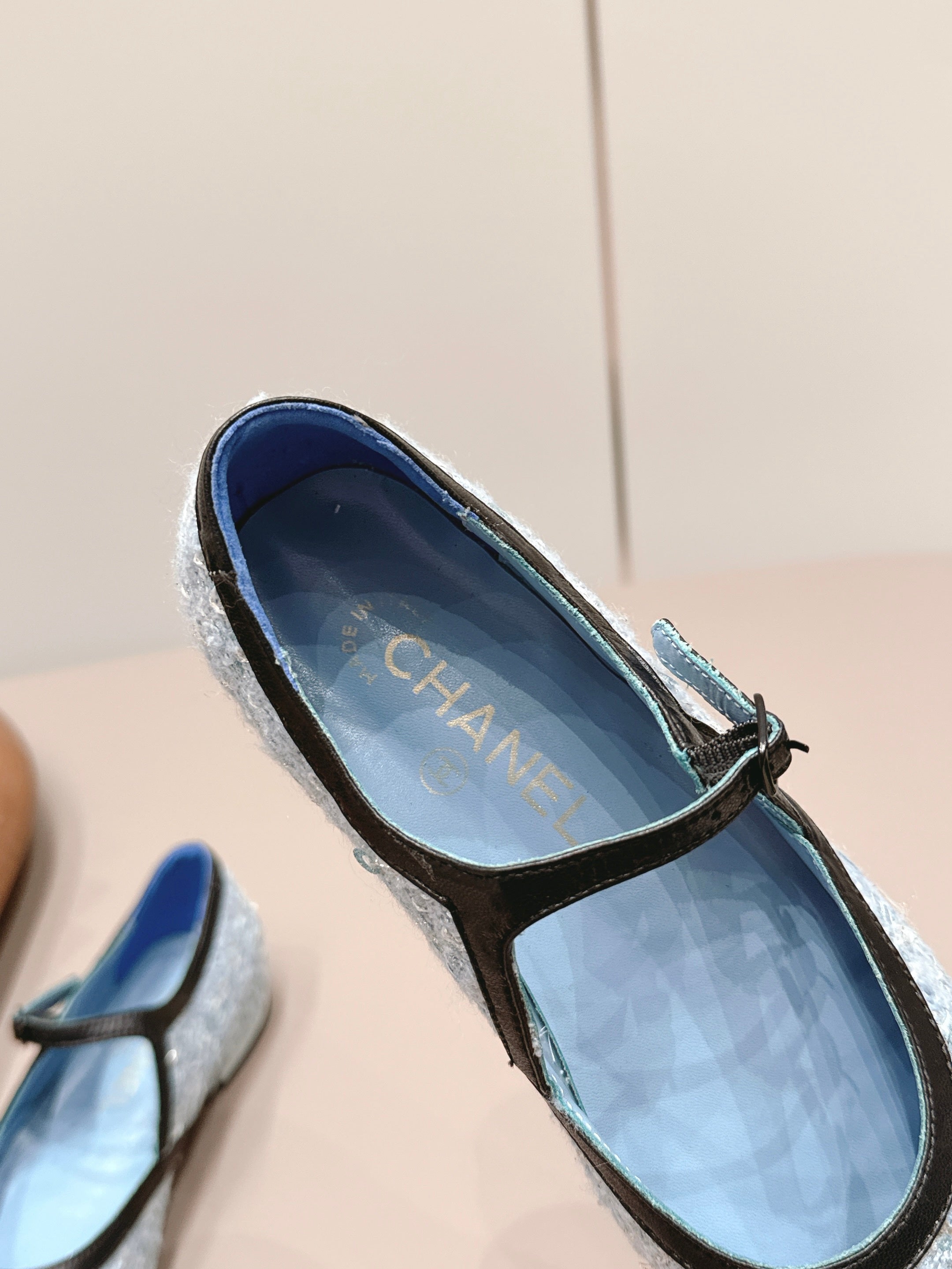 CC 26s Square-toe Ballet Flat Black Blue Sheepskin 875987