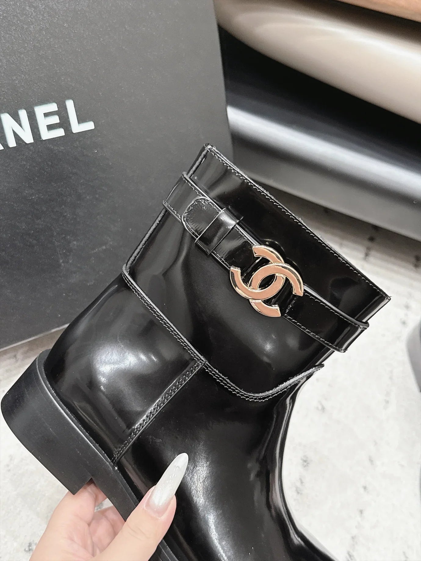 Chanel 2026 Round-Toe Zip-Up Knee-High Boots Cowhide 976099