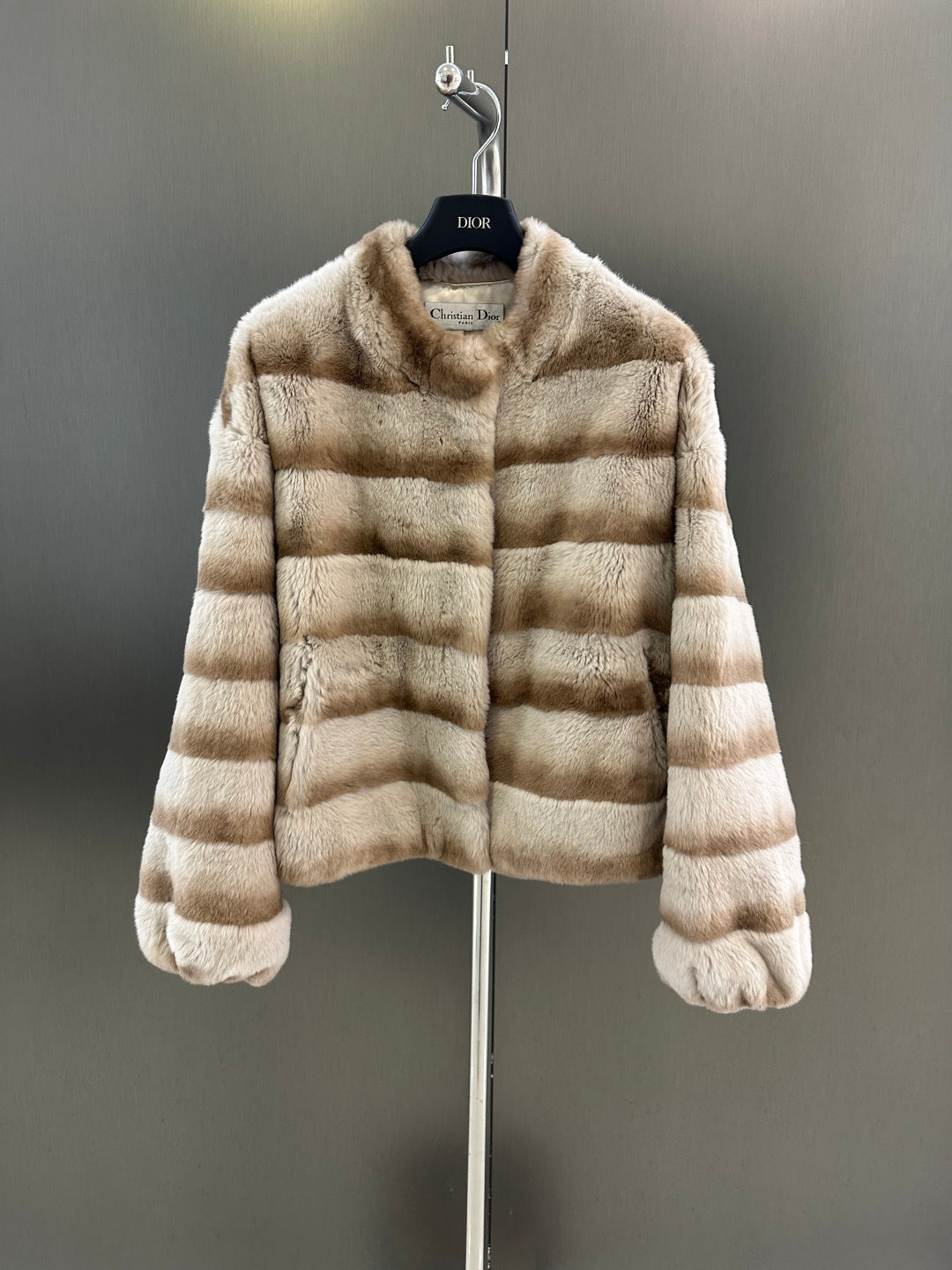 CD FW Coats Imported Milk Tea Rabbit Fur 343363