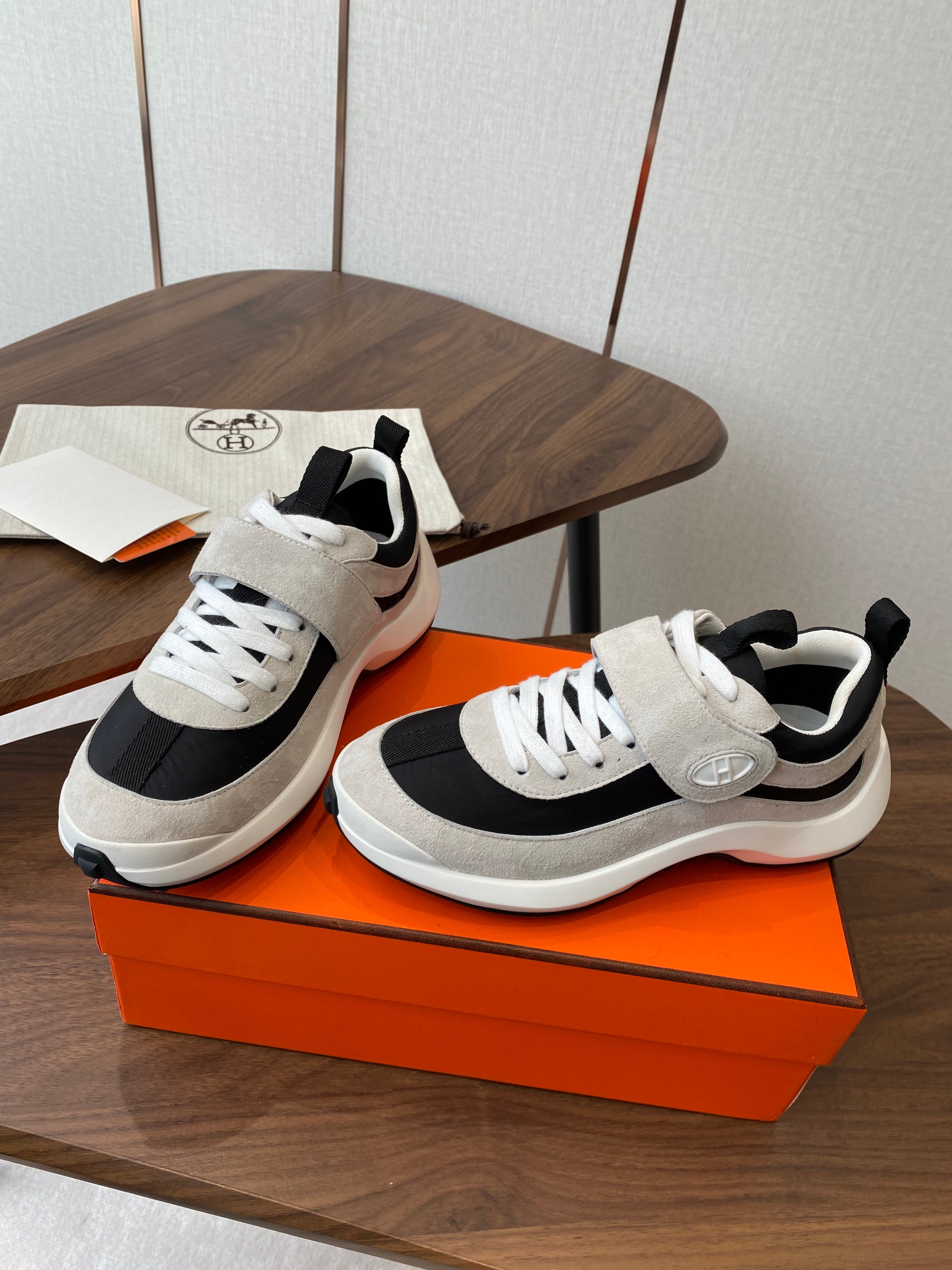 HM couple's sneakers white gray black rubber material