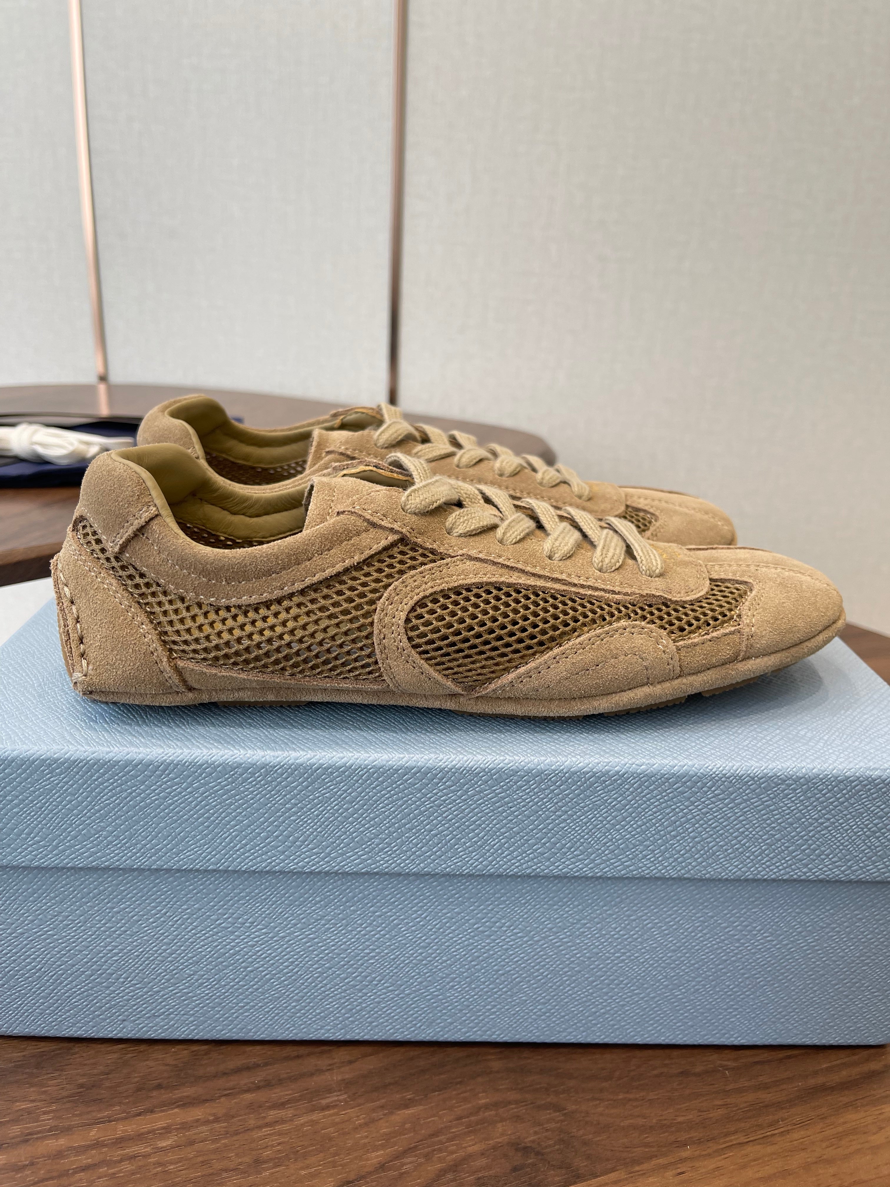 Prada Low-Top Sneakers Beige Mesh Suede 727613