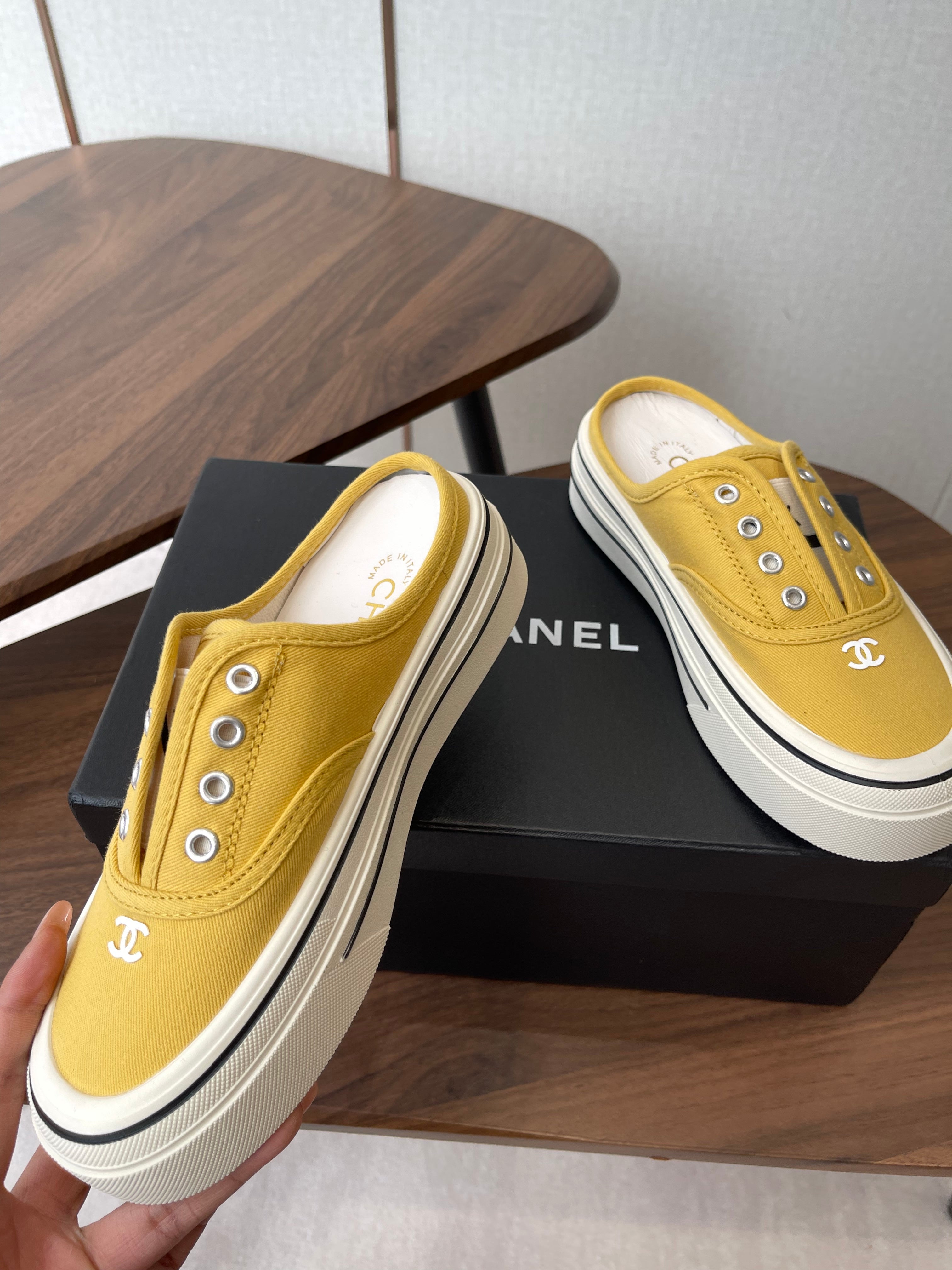 CC 26s Slip-On Platform Yellow Canvas 727467