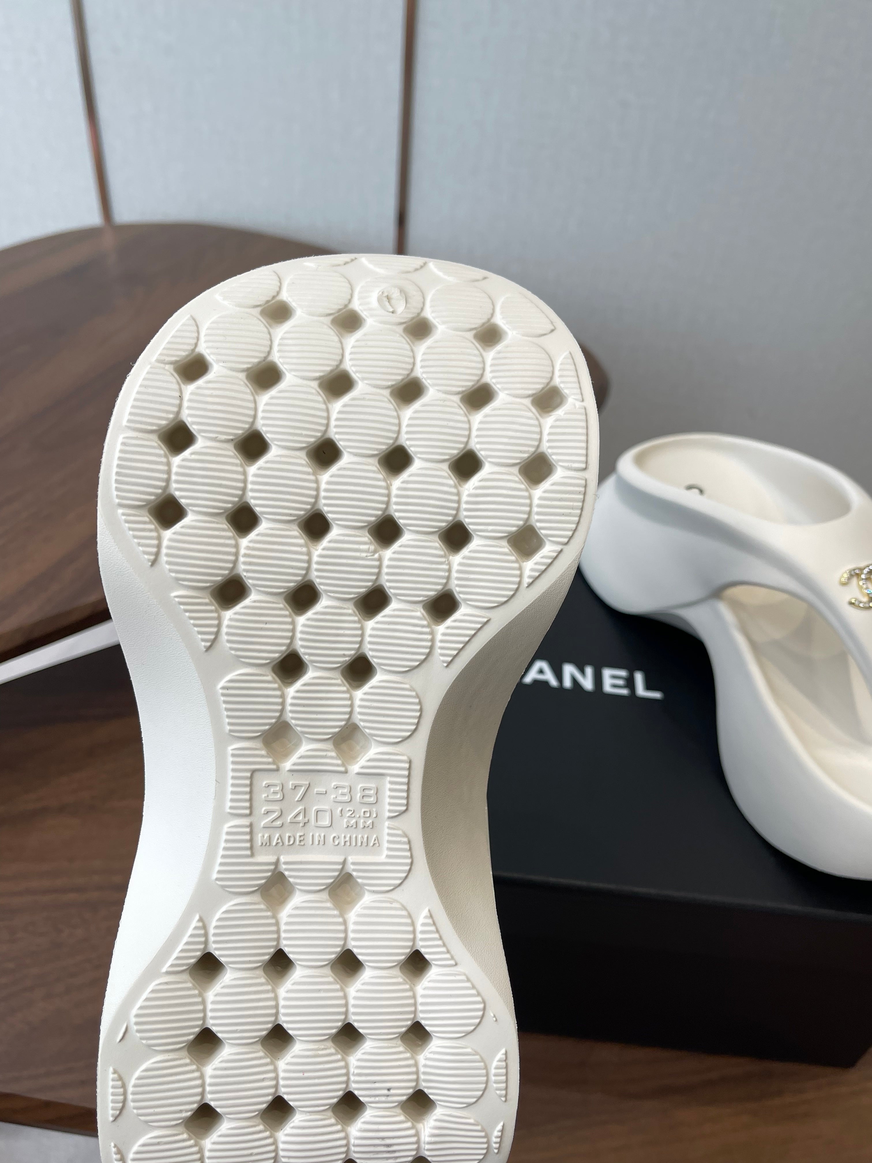 CC 26s Platform Flip-Flops White Rubber 727519