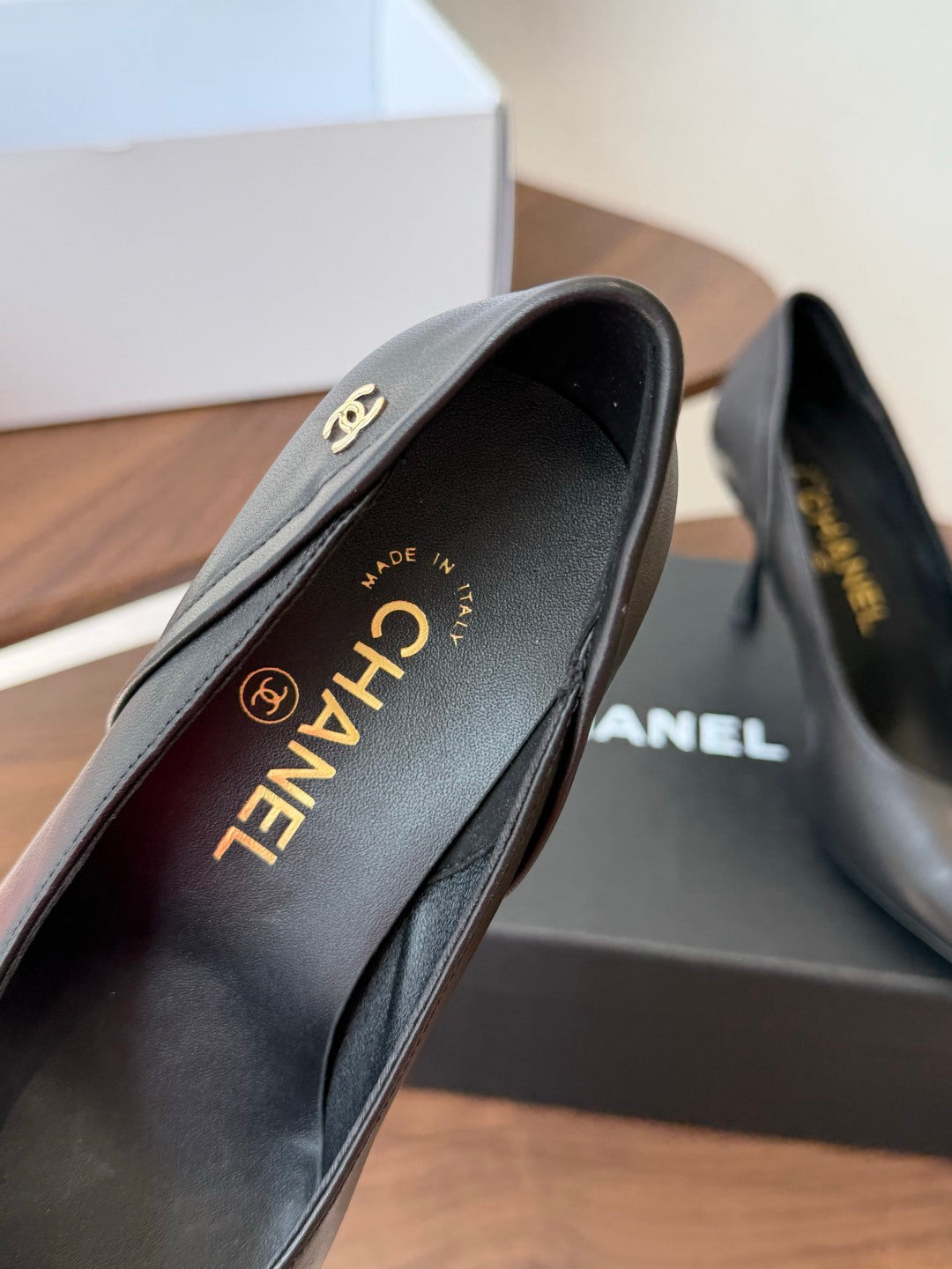 CC 26s Classic Pumps 8.5cm Black Leather 150130