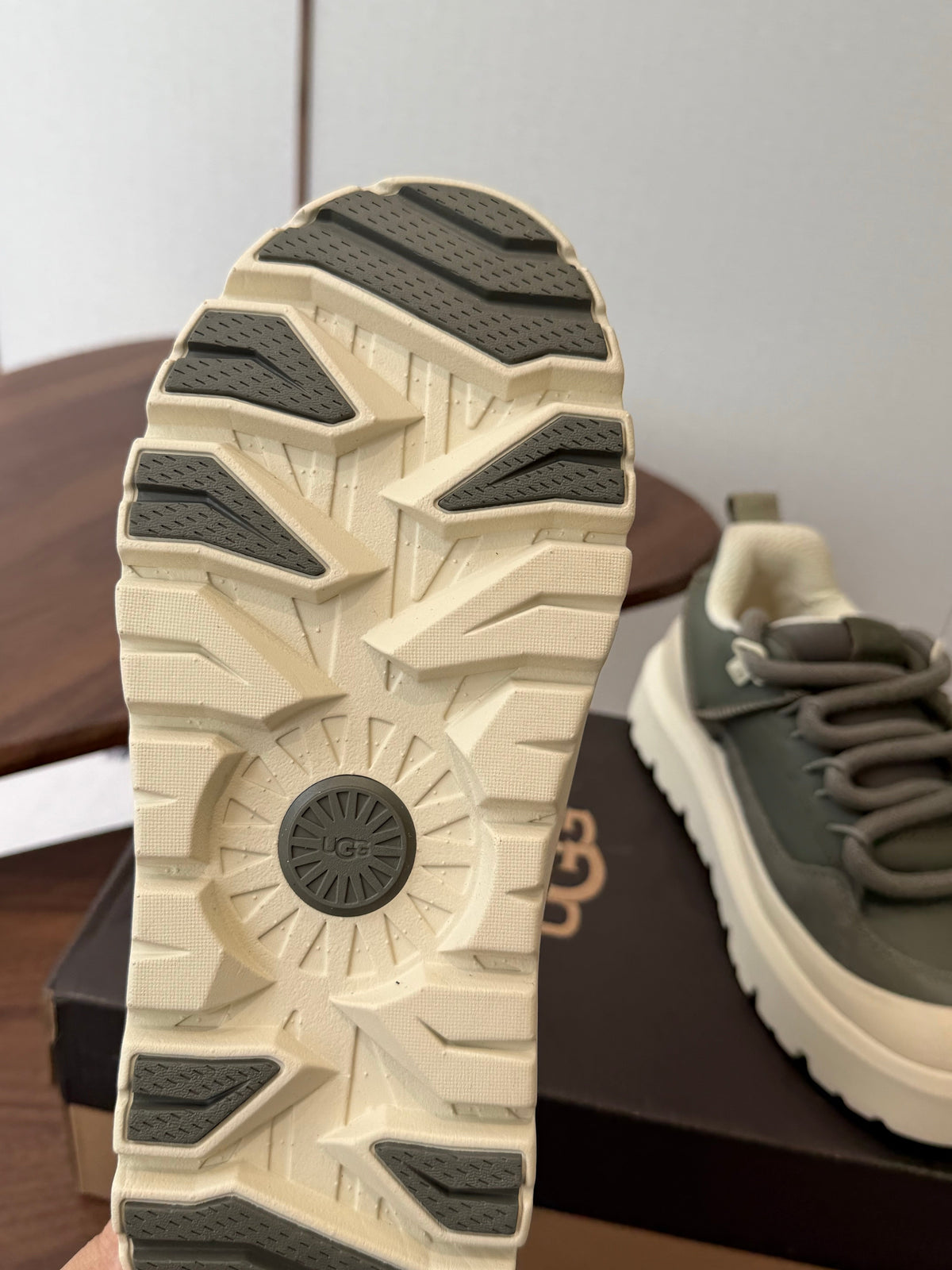 UGG Heritage Utility Sneaker Moss Green Buffed 1170910
