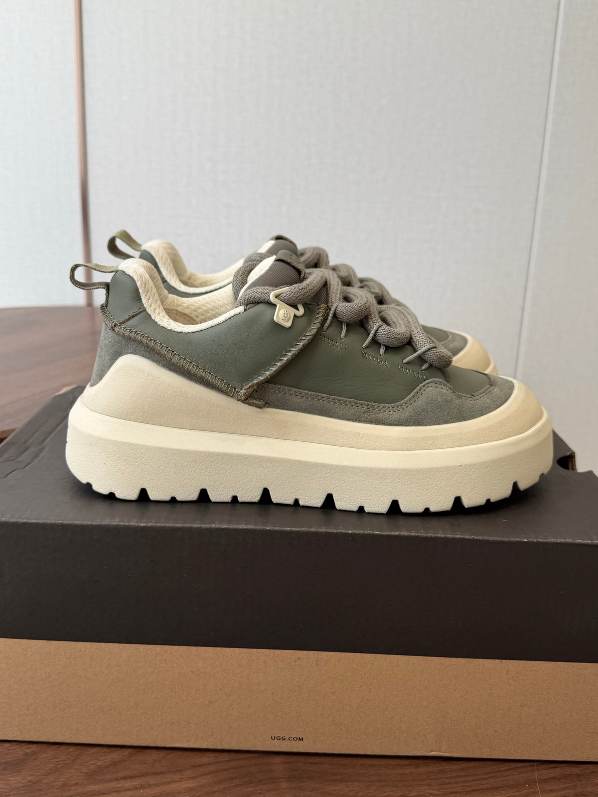 UGG Heritage Utility Sneaker Moss Green Buffed 1170910