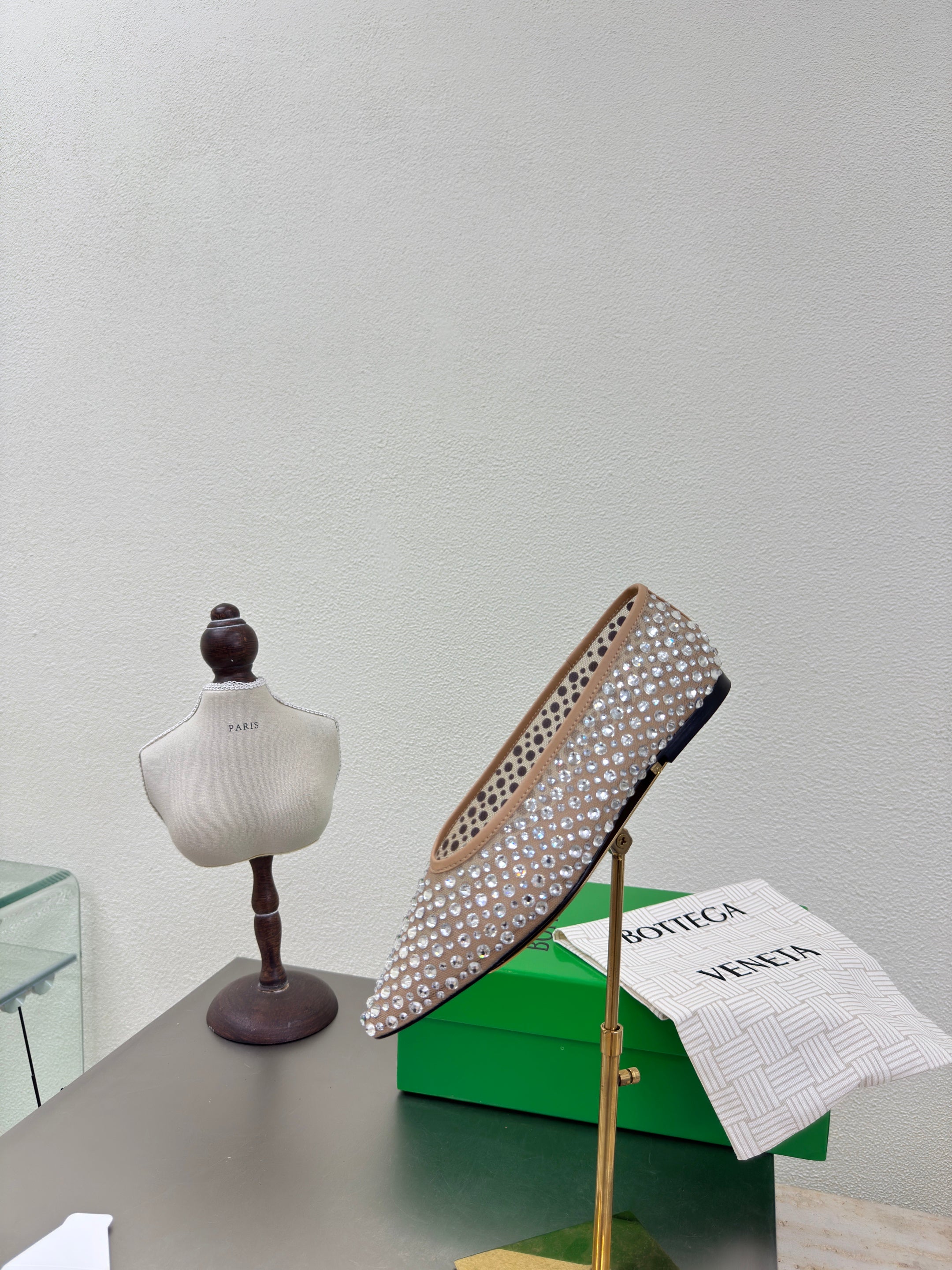 BV Rhinestones Sofia Deep Flat Beige Mesh 428483