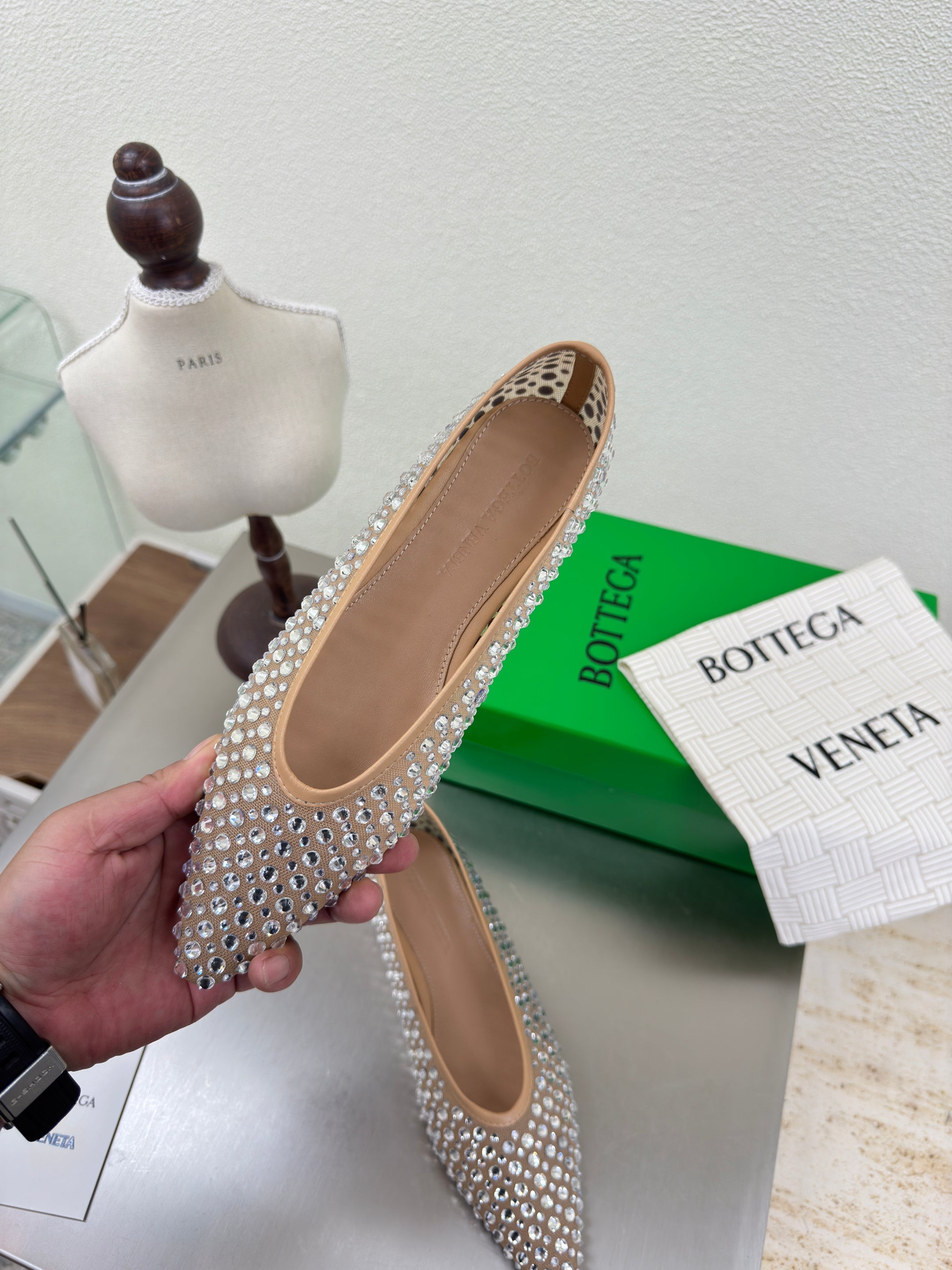 BV Rhinestones Sofia Deep Flat Beige Mesh 428483