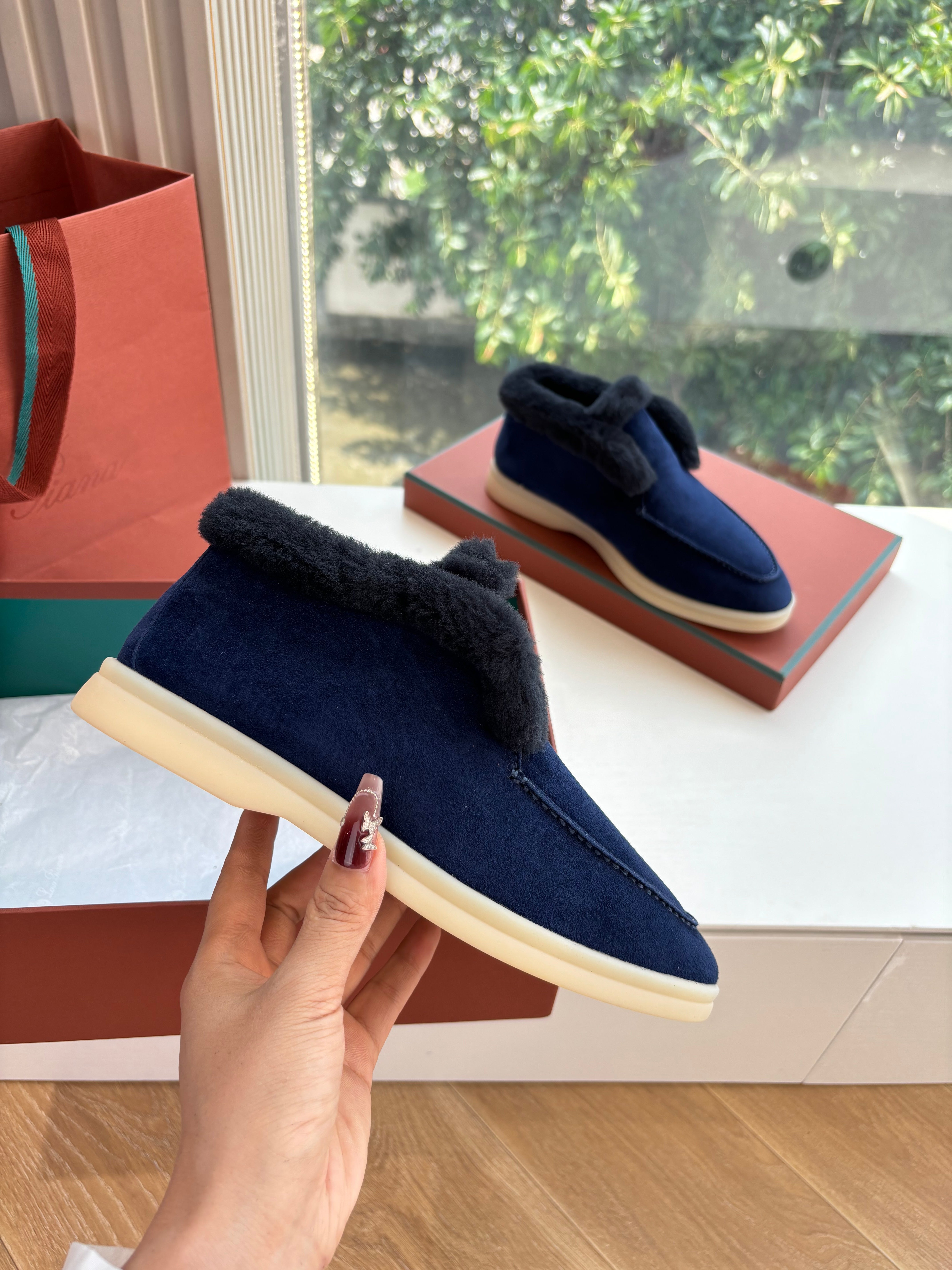LP Open Walk Ankle Boot Dark Blue Fur Suede 507425