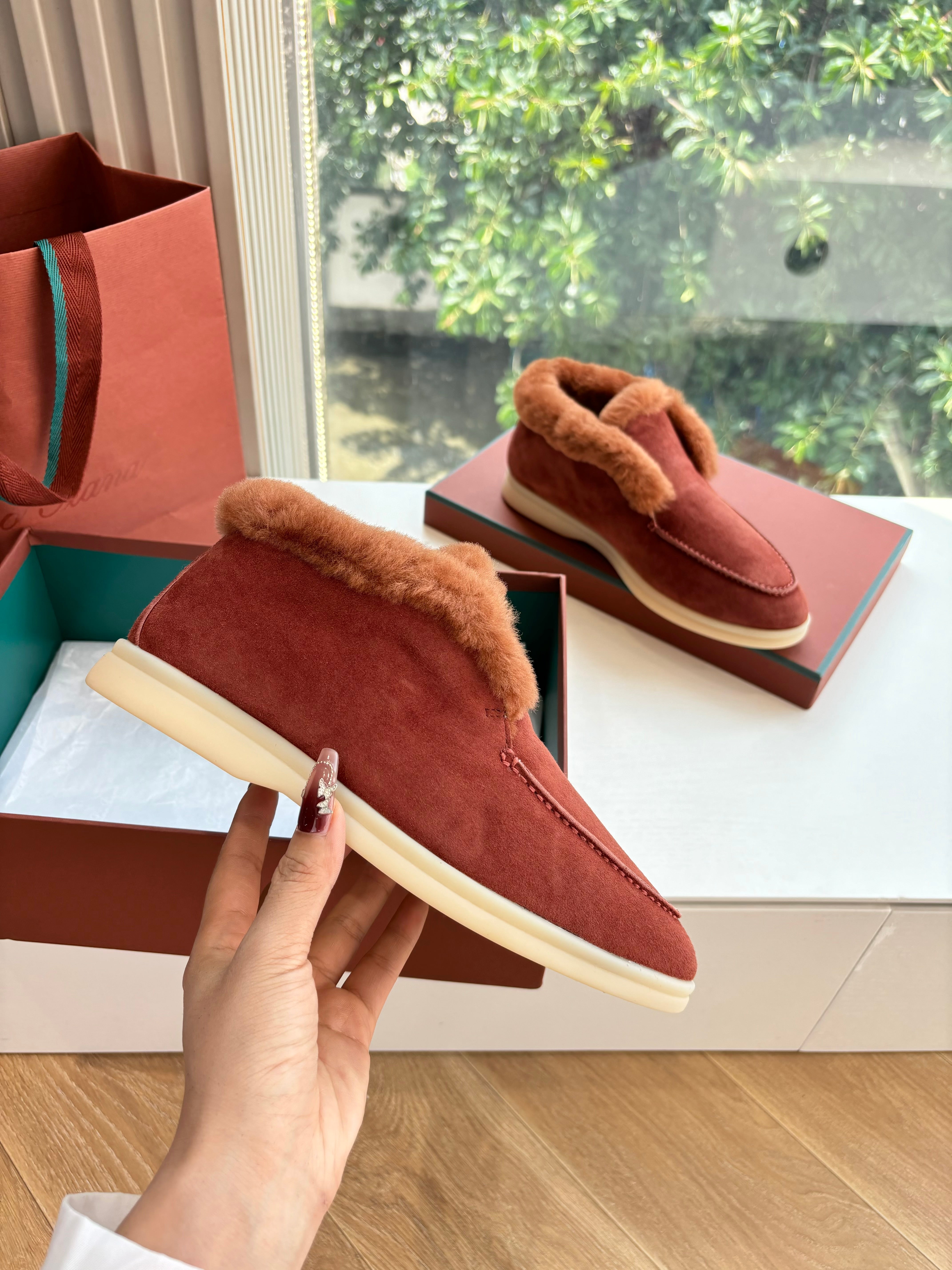 LP Open Walk Ankle Boot Oxblood Fur Suede 507426