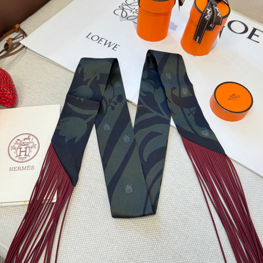 HM 26s Scarf 5x86 In Mulberry Silk 552517