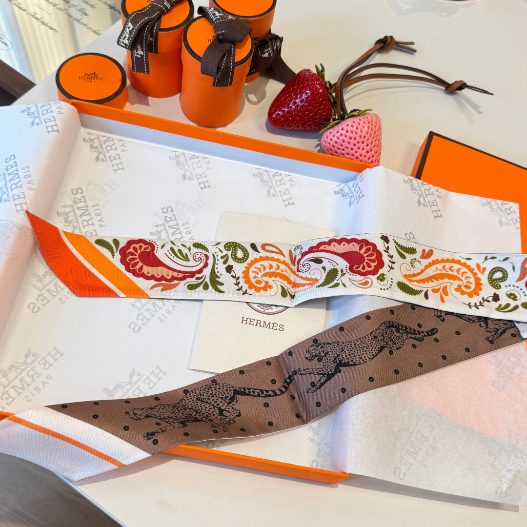 HM 26s Scarf 5x86 In Mulberry Silk 555532