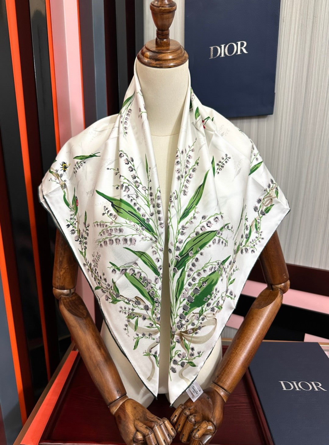 CD Scarf 90x90 Colorful Twill Silk 461779