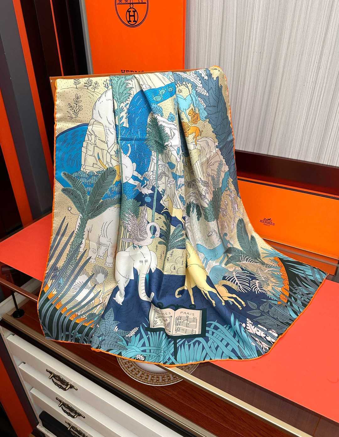 HM Scarf 90x90 Colorful Twill Silk 511156