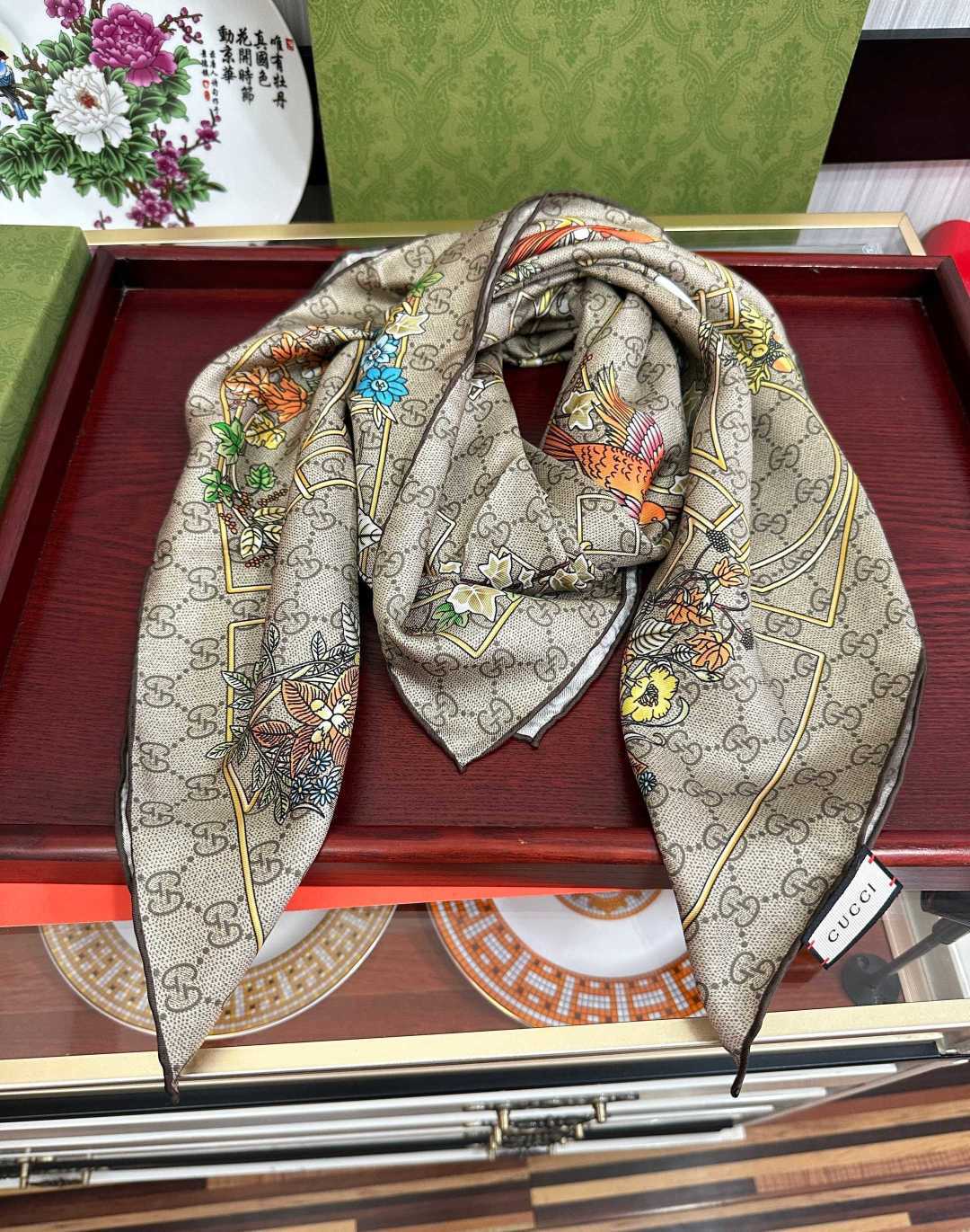 GG Scarf 90x90 Colorful Twill Silk 511172
