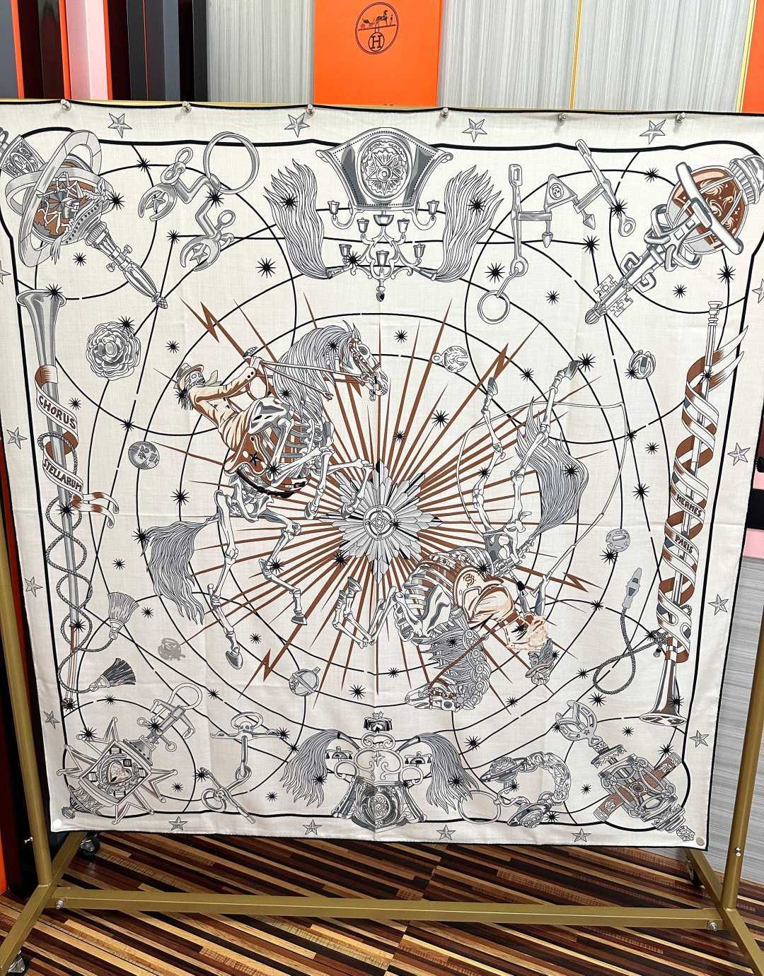 HM 26s Scarf 140 In Cashmere And Silk 475955