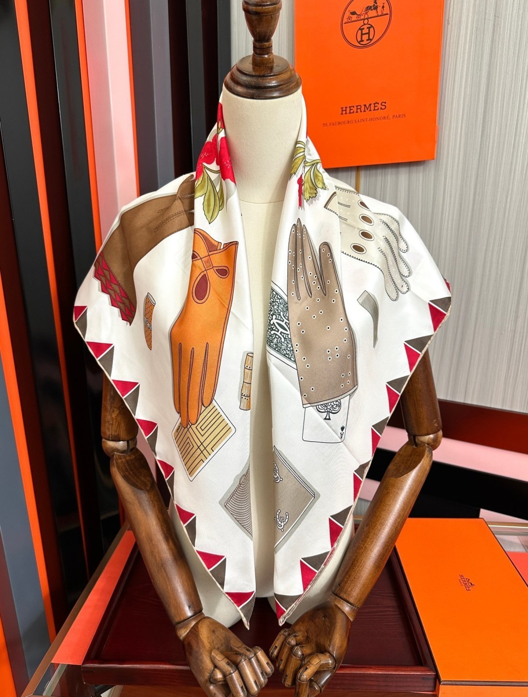 HM Scarf 90x90 Colorful Twill Silk 511159
