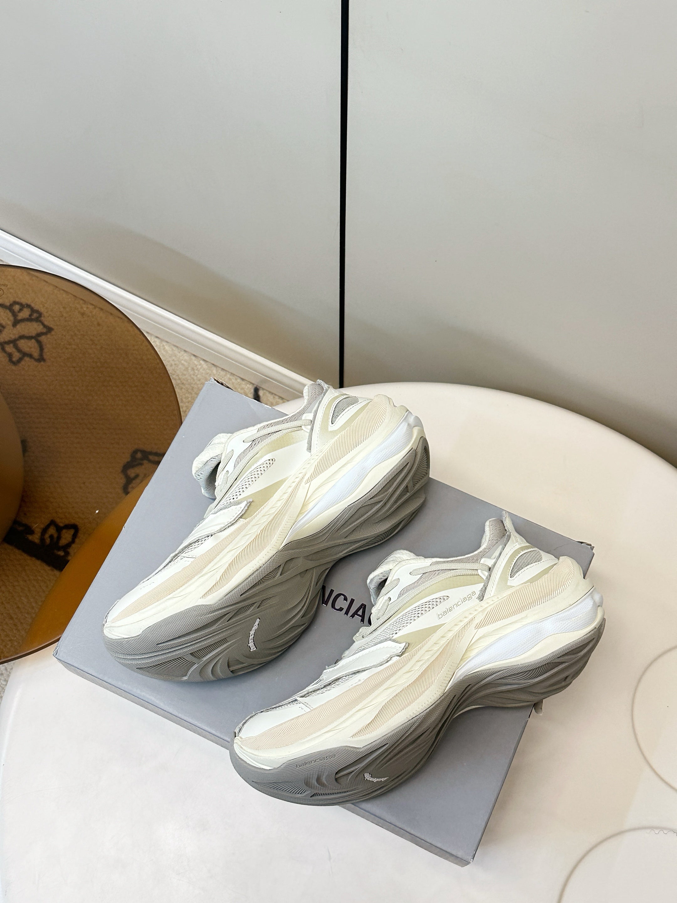 Balenciaga Jet Sneaker Cream TPU Mesh 986305