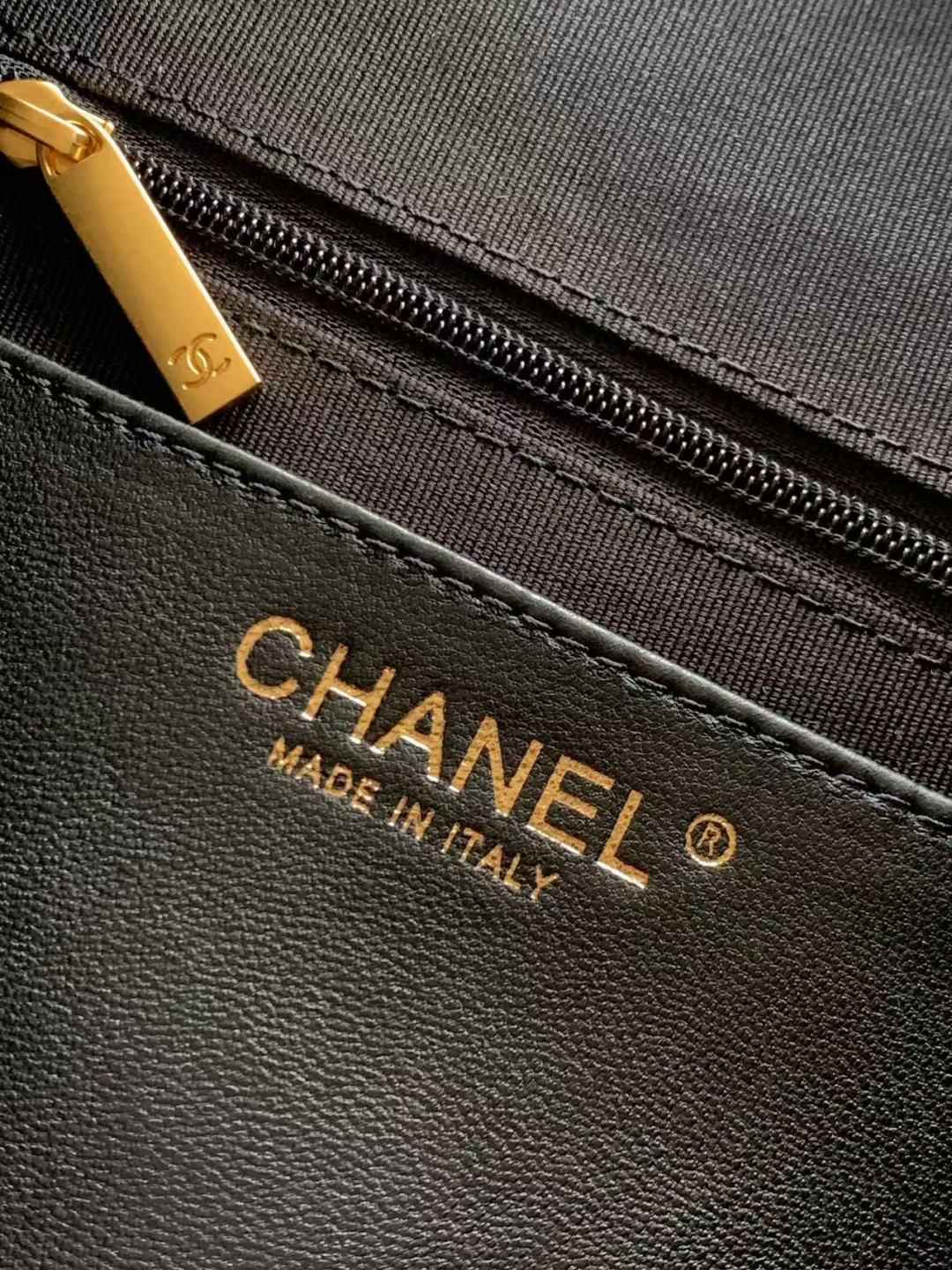 CC 2025 Bag 28cm Black Gold Calfskin