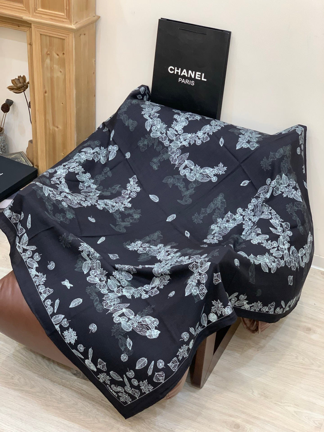 CC Scarf 140cm Black White Silk Cashmere 143729