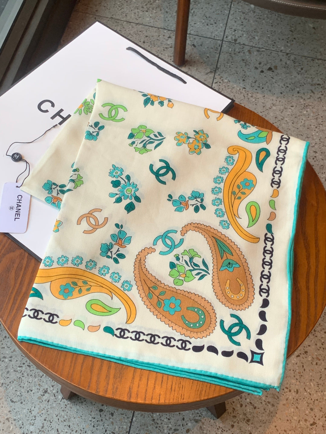 CC Double-Sided Scarf 135cm Cream Multicolor Mulberry Silk Cashmere 153171