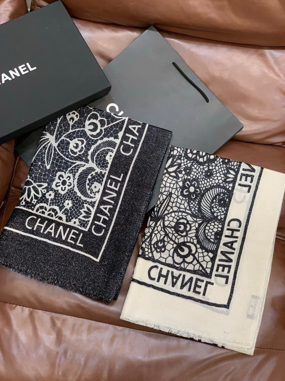 CC Double-Sided Scarf 100*200cm Black White Cashmere 153173